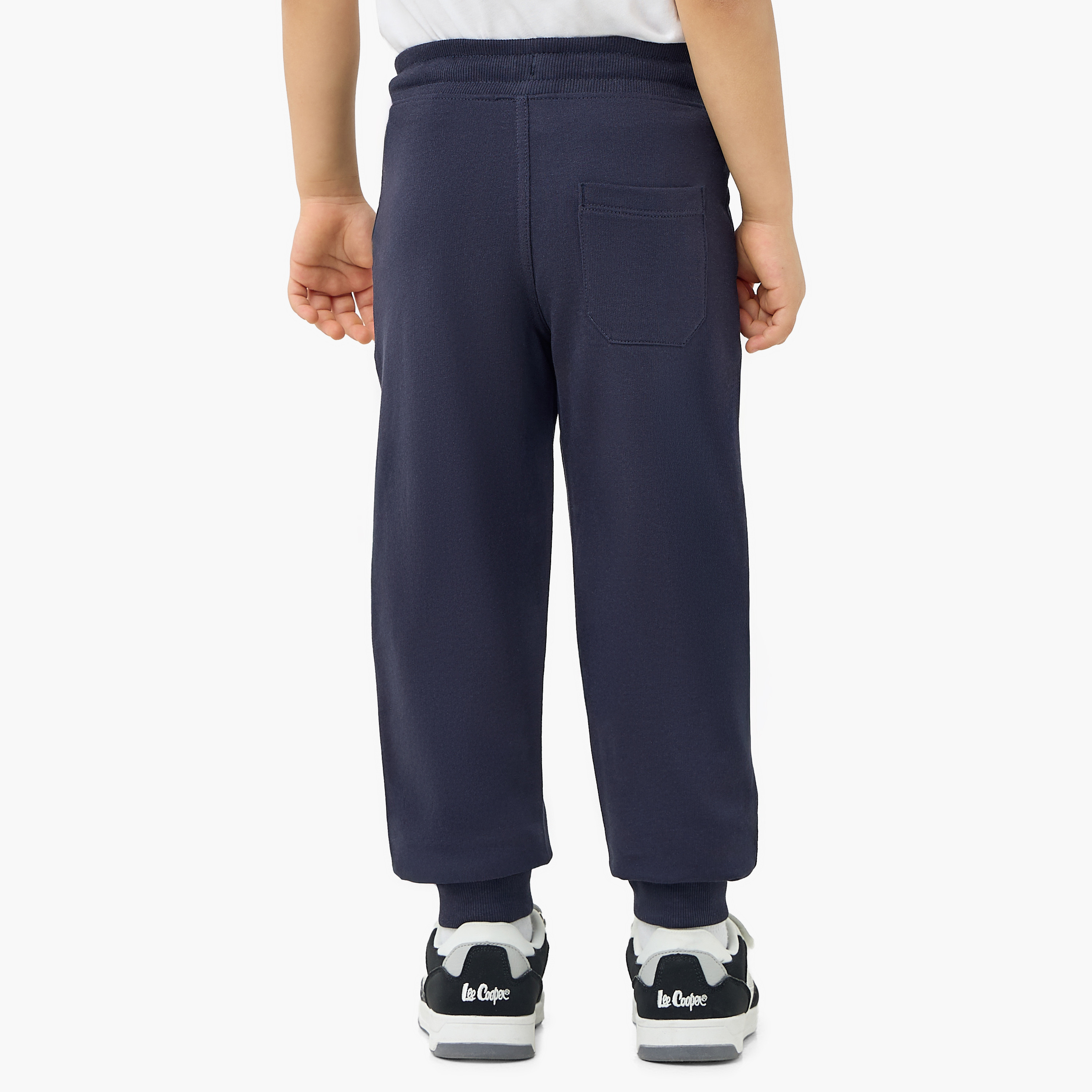بنطلون رياضي برباط إغلاق وطبعات من جونيورز-boys-clothing-bottoms-joggersandtrackpants-image-4