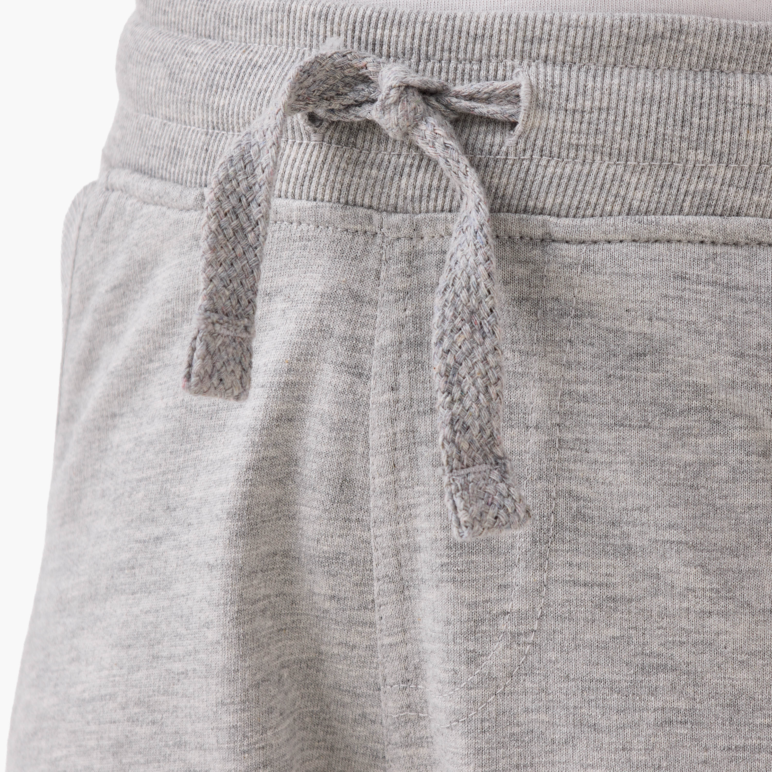 بنطلون رياضي برباط إغلاق وطبعات من جونيورز-boys-clothing-bottoms-joggersandtrackpants-image-16