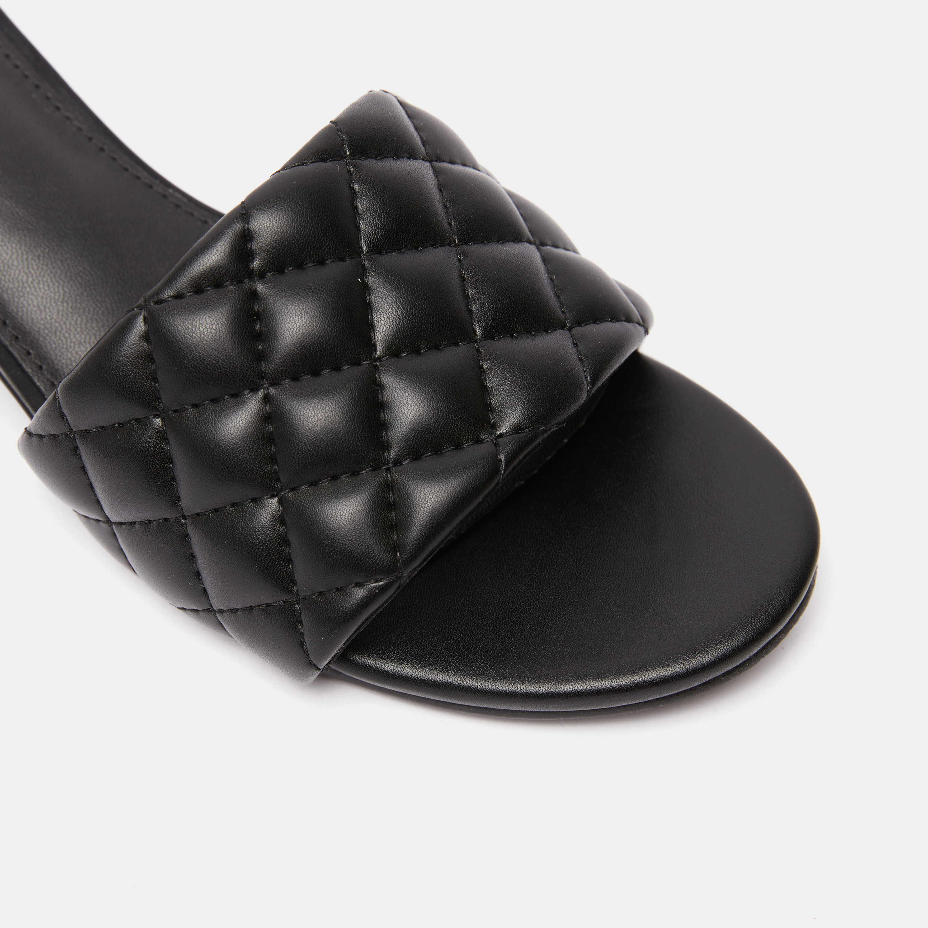 صندل خفيف مبطن بكعب ويدج من لو كونفورت-women-shoes-heels-image-4