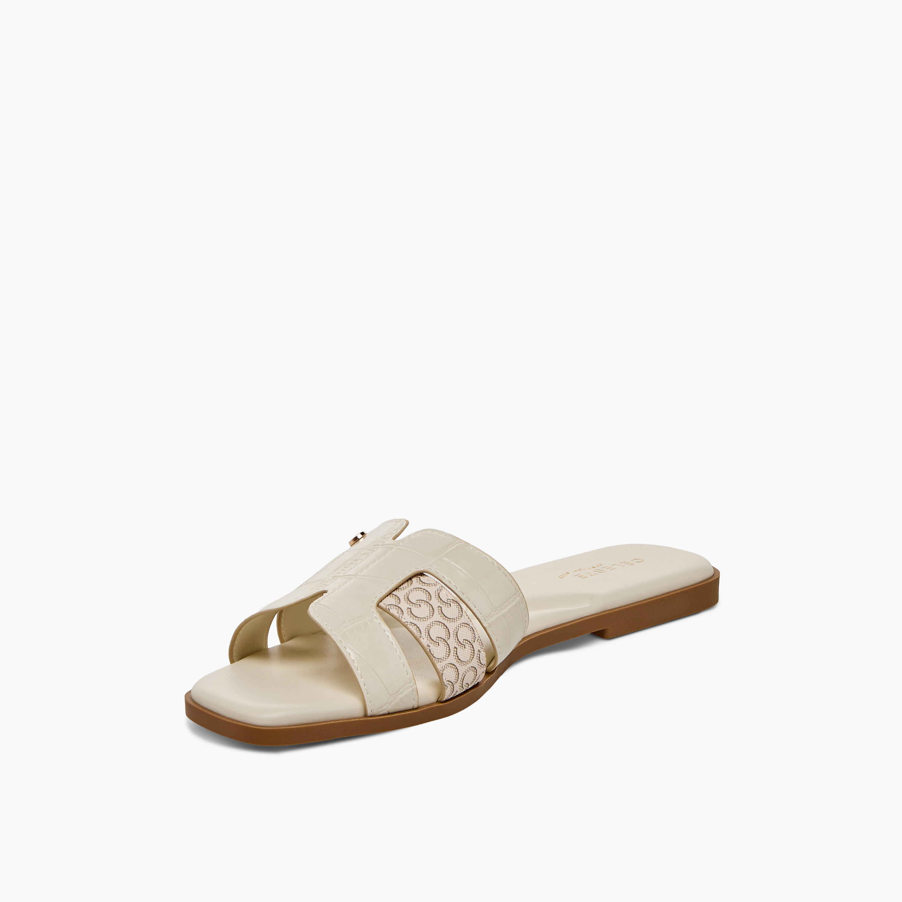 صندل نسائي بطبعة المونوغرام من سيليست-women-shoes-sandals-flats-image-4