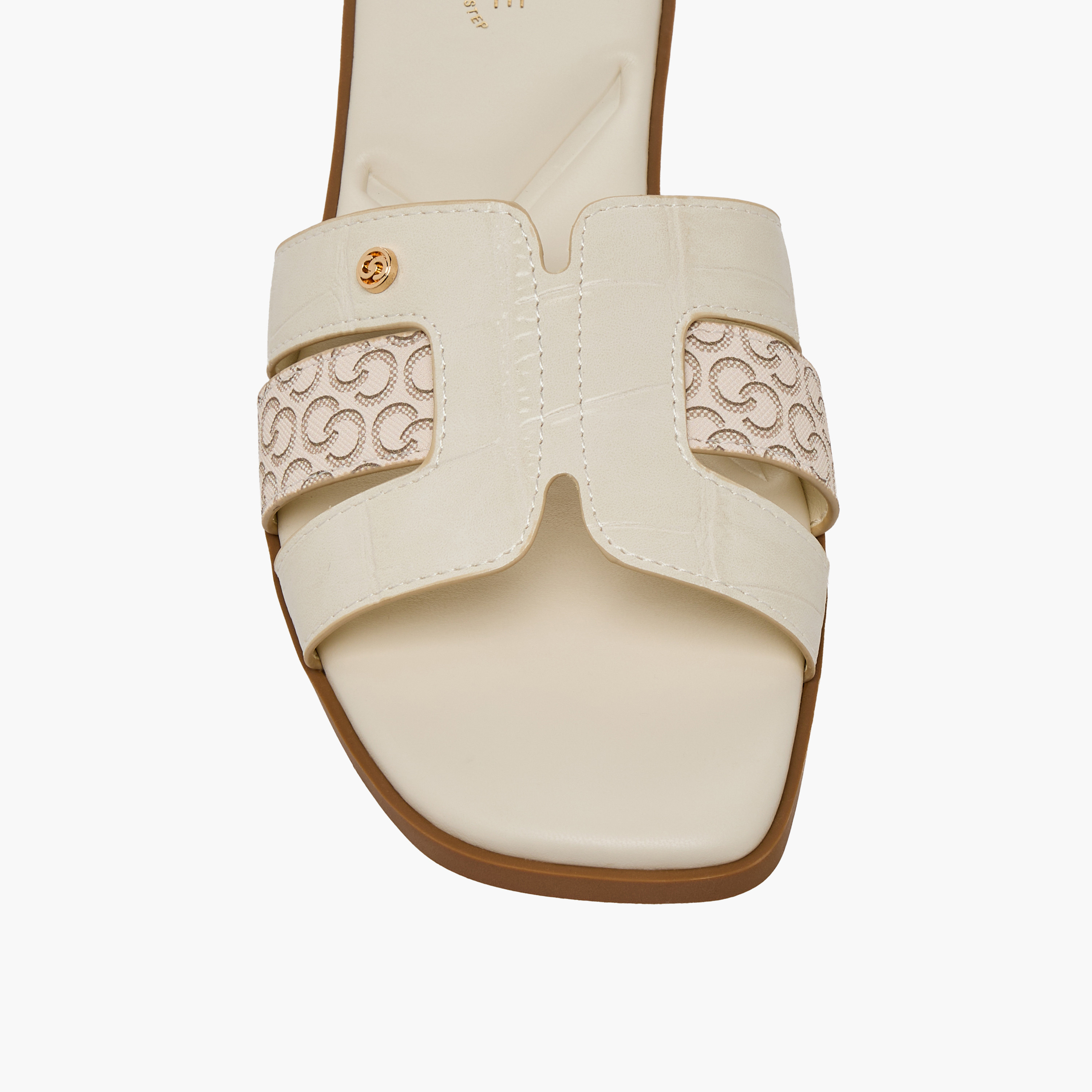 صندل نسائي بطبعة المونوغرام من سيليست-women-shoes-sandals-flats-image-7