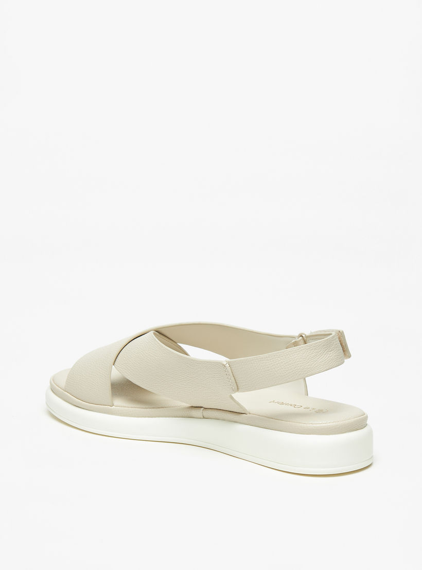 صندل مريح بارز الملمس بشريط إغلاق للنساء من لو كونفورت-women-shoes-flats-sandals-image-2