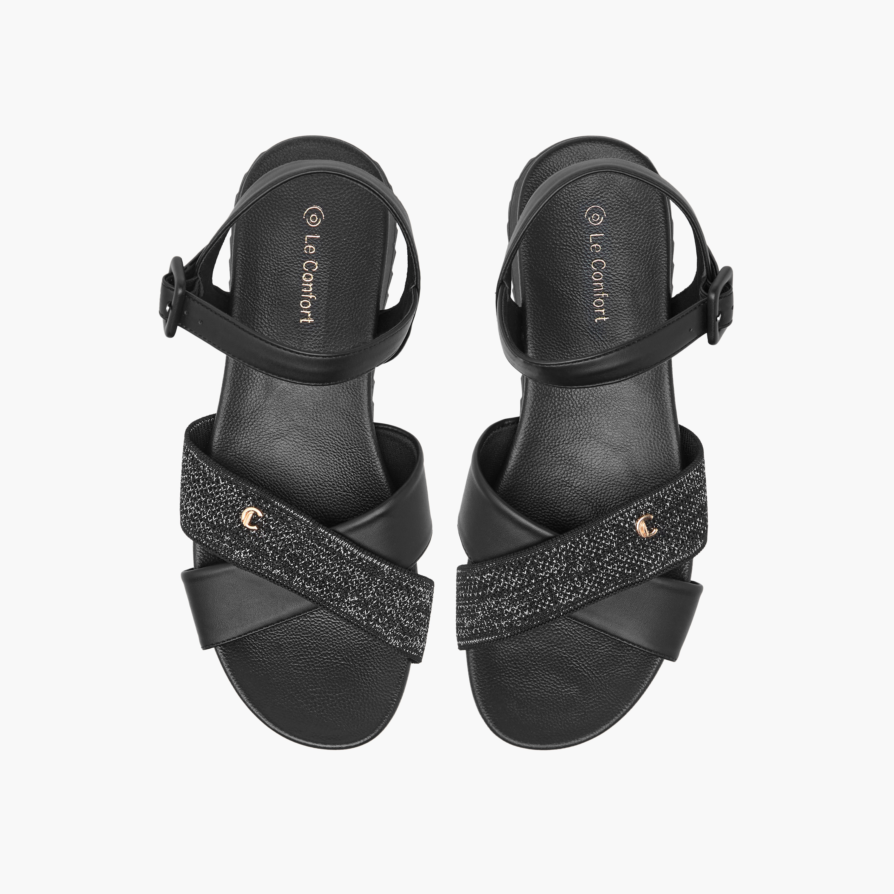 صندل مريح بارز الملمس بأحزمة متقاطعة وإبزيم إغلاق من لو كونفورت-women-shoes-flats-sandals-image-1