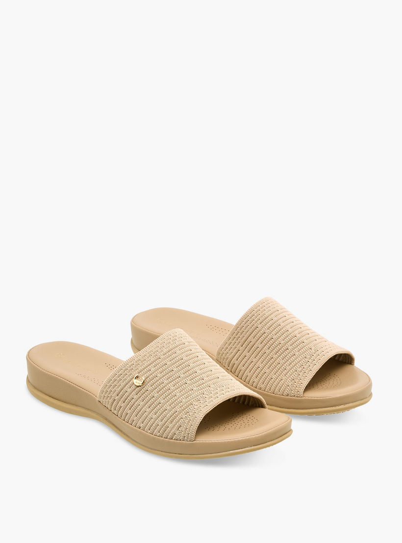 صندل فلانيت بارز الملمس للنساء من لو كونفورت-women-shoes-sandals-flats-image-1