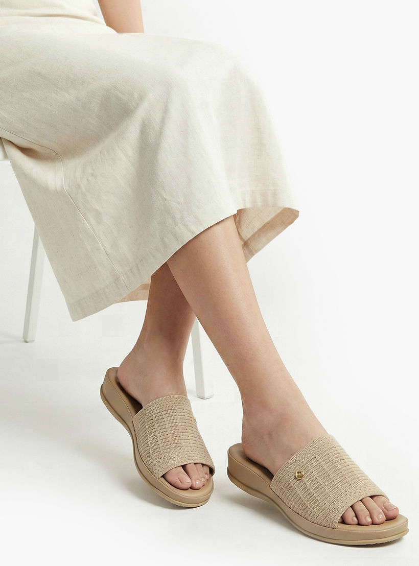 صندل فلانيت بارز الملمس للنساء من لو كونفورت-women-shoes-sandals-flats-image-2