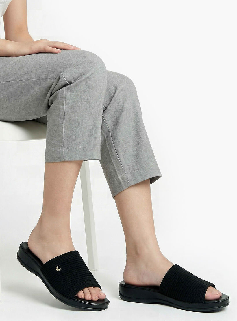 صندل فلانيت بارز الملمس للنساء من لو كونفورت-women-shoes-sandals-flats-image-2