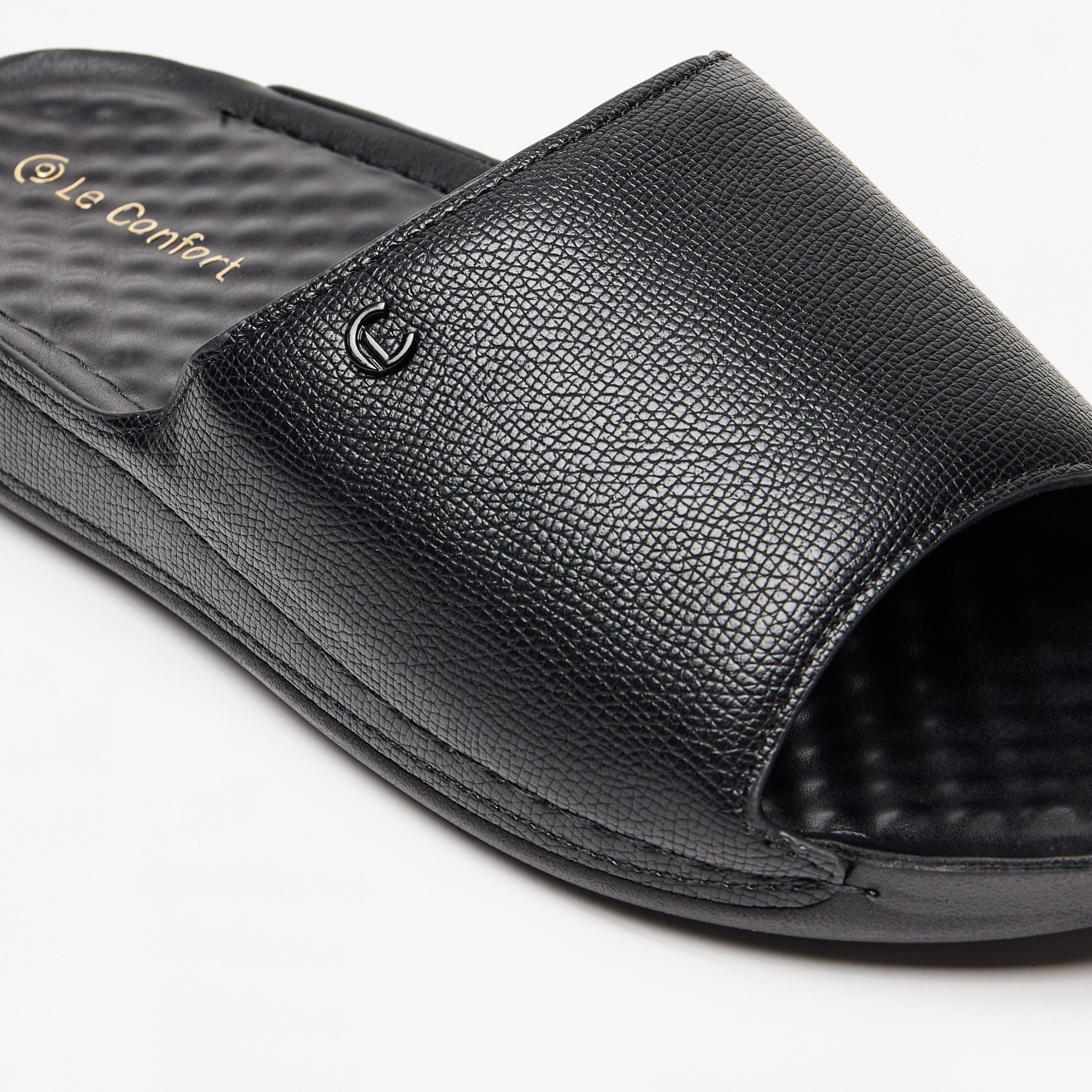 صندل بارز الملمس سهل الارتداء بتفاصيل مغرزة من لو كونفورت-women-shoes-flats-sandals-image-5