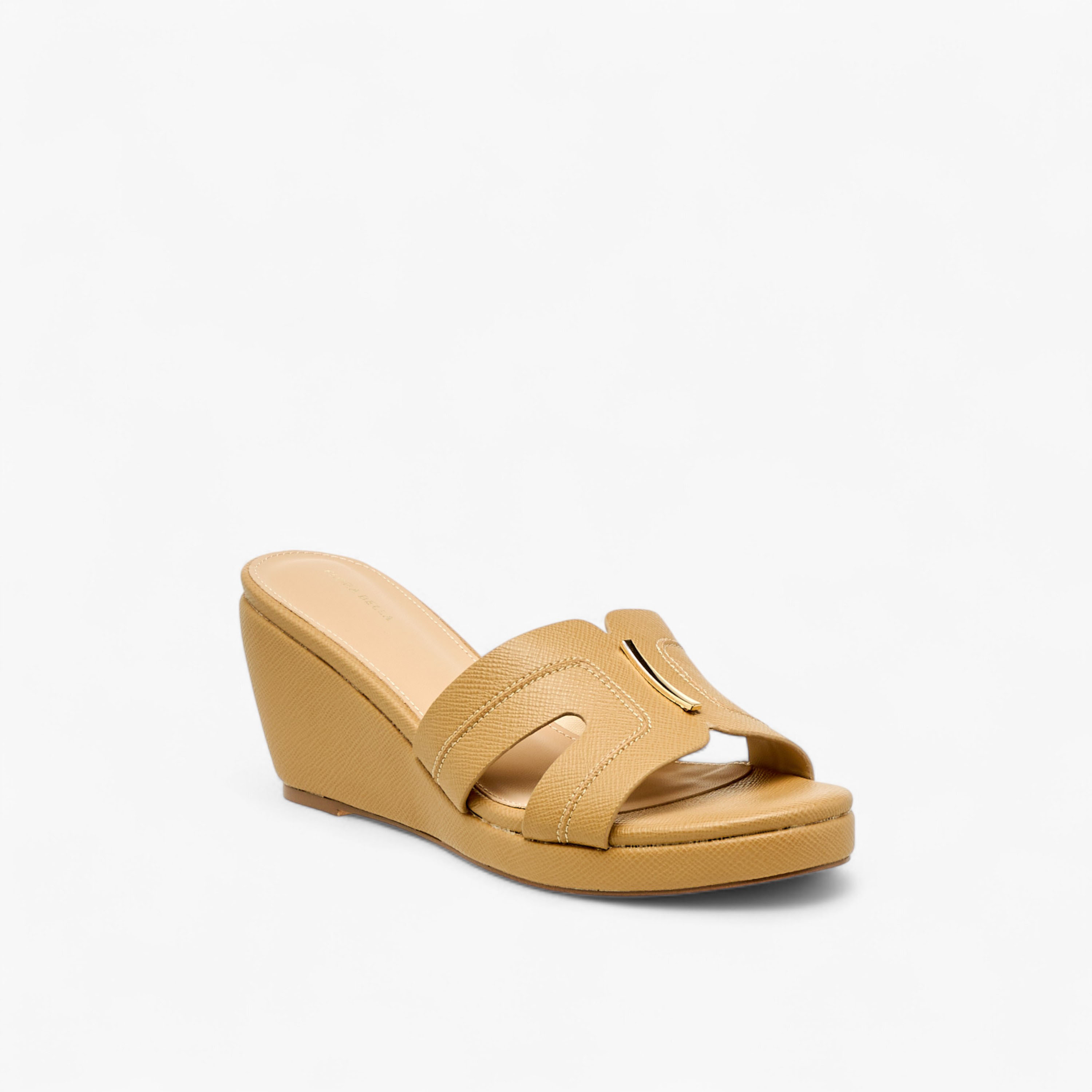 صندل بكعب ويدج وتفاصيل مفرغة للنساء من فلورا بيلا-women-shoes-sandals-heeled-image-4