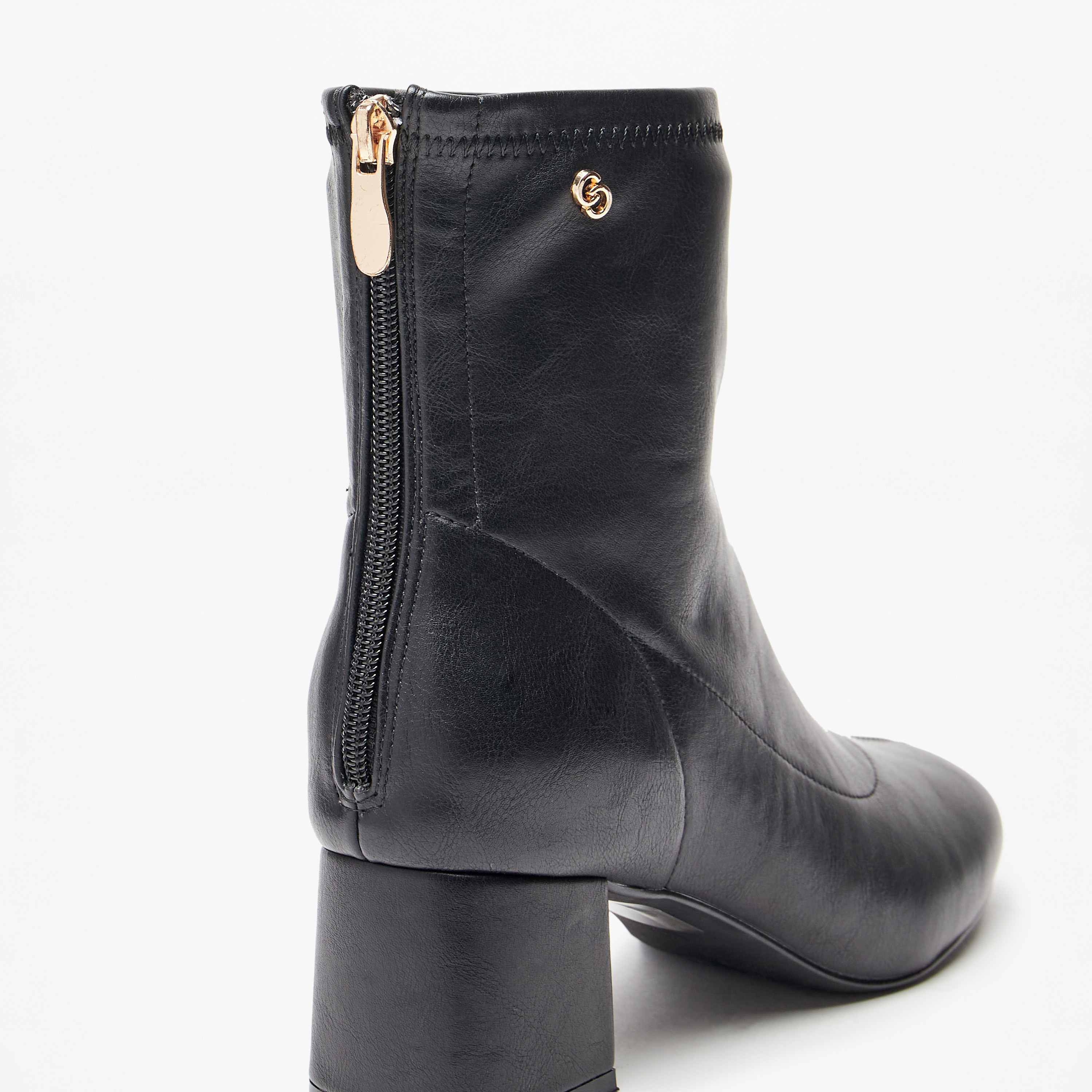 بوت سادة بطول الكاحل وسحاب إغلاق وكعب سميك للنساء من سيليست-women-shoes-boots-image-1