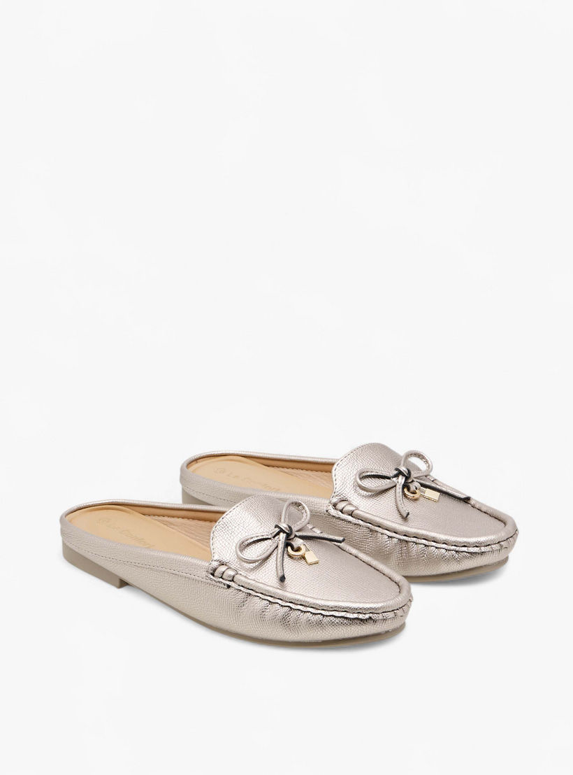 حذاء ميول سهل الارتداء بتفاصيل فيونكة من لو كونفورت-women-shoes-flats-mules-image-1