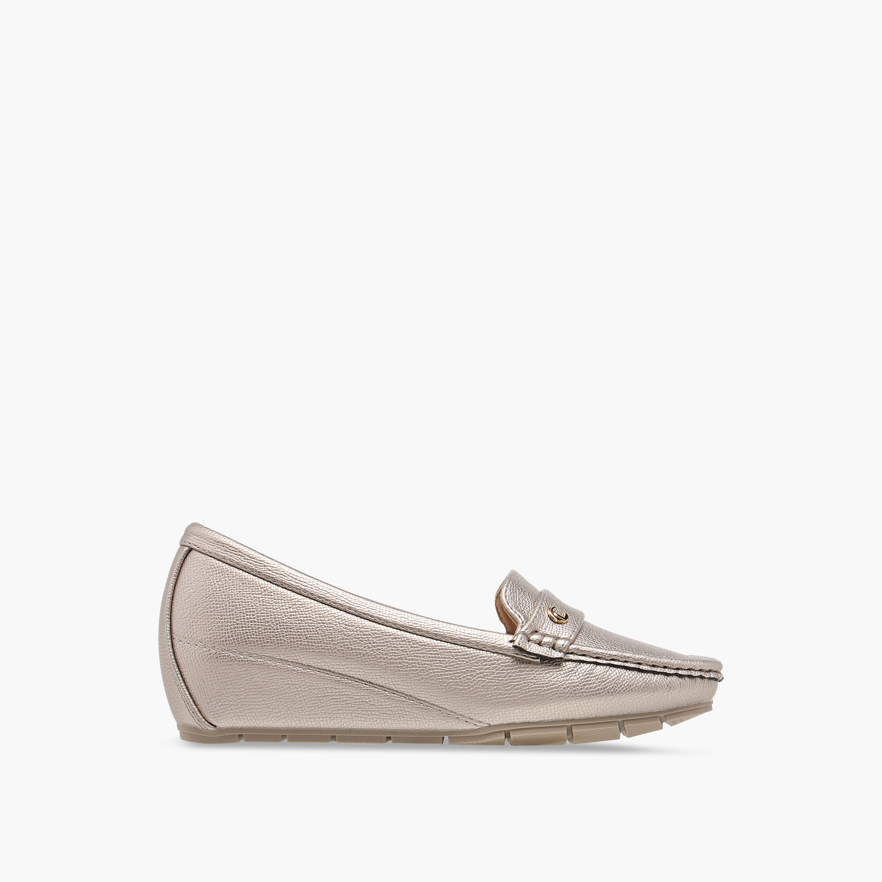 حذاء لوفر سهل الارتداء بارز الملمس بكعب عريض من لو كونفورت-women-shoes-heels-image-9