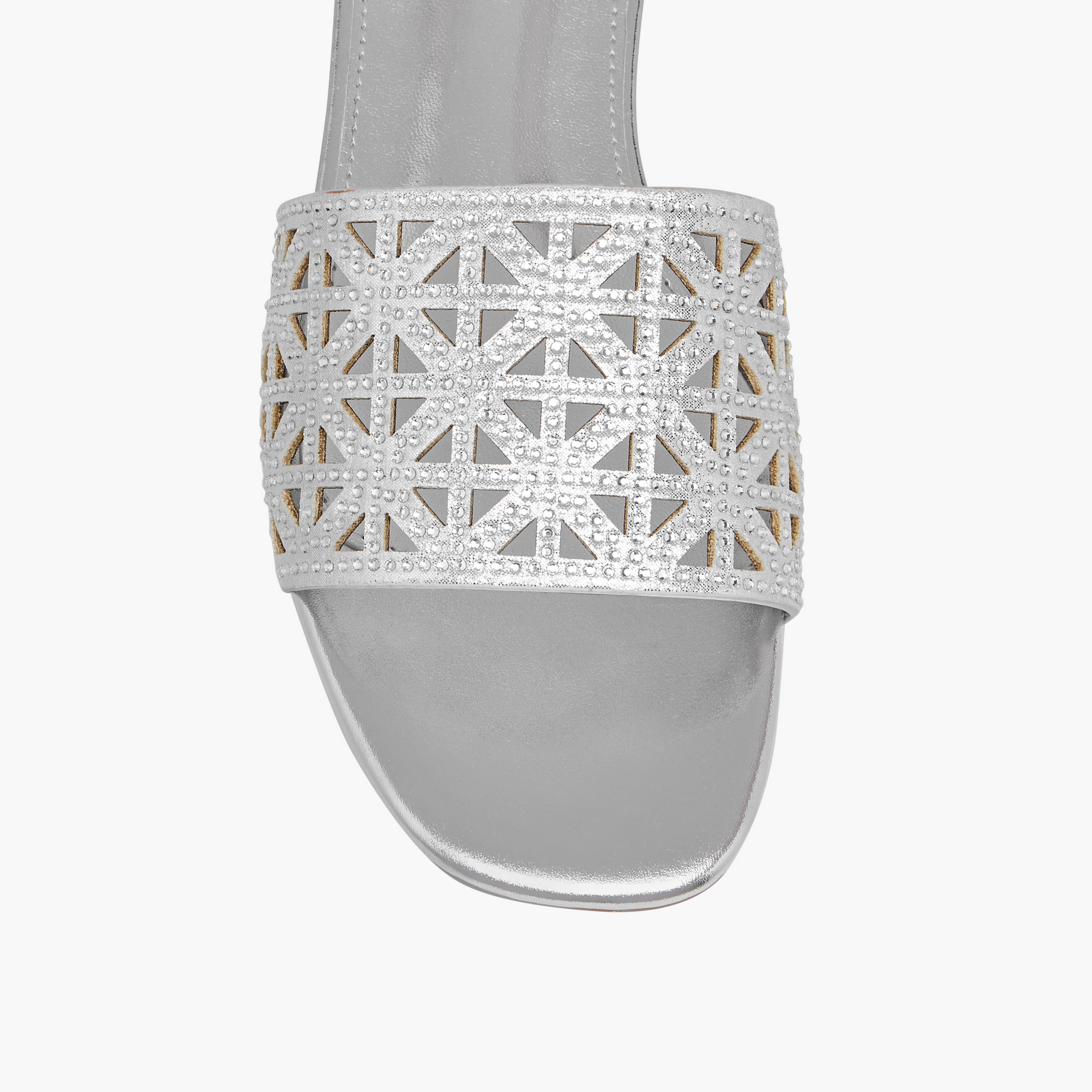 صندل سلايد بتفاصيل مفرغة للنساء من فلورا بيلا-women-shoes-flats-sandals-image-4