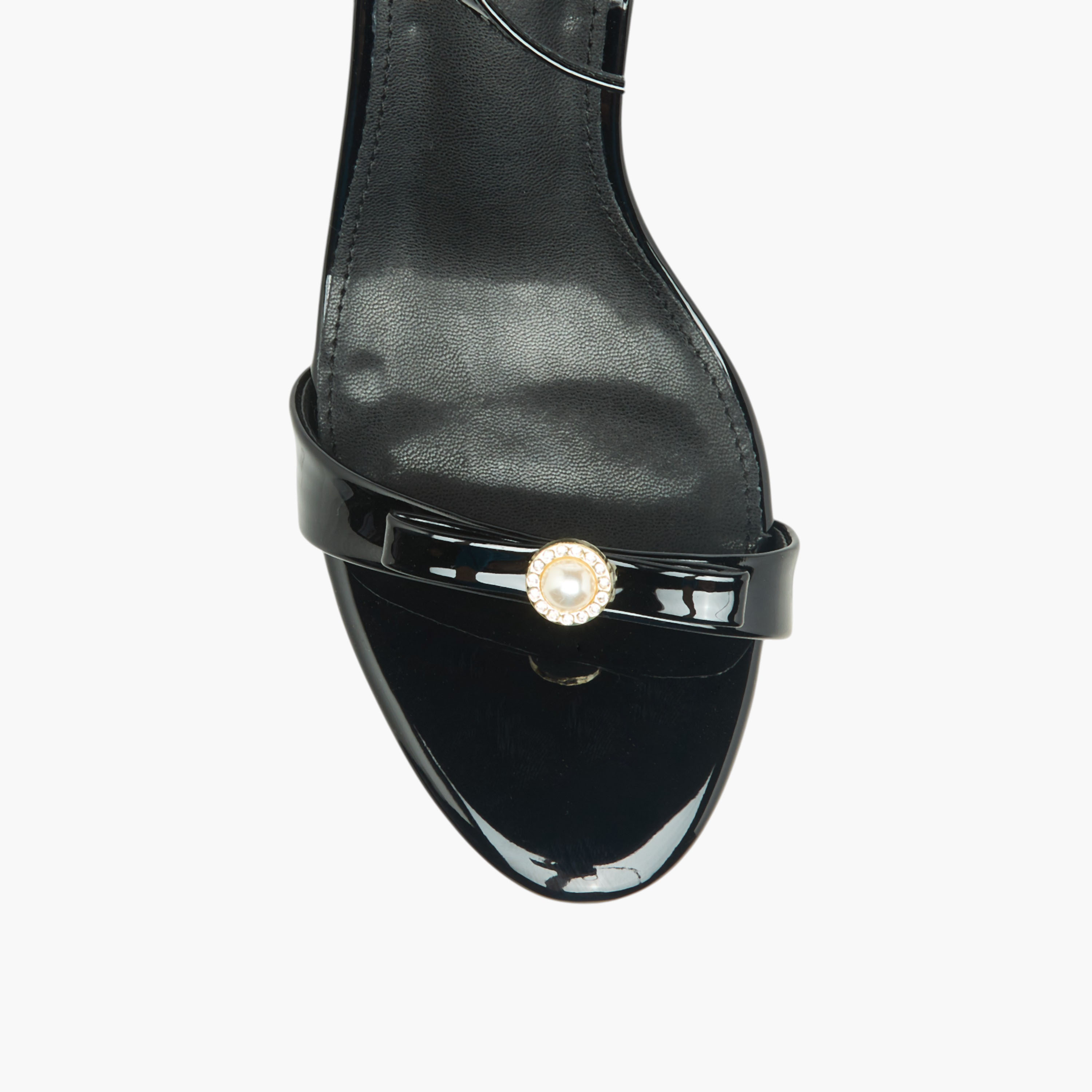صندل بحزام وكعب مدبب وتفاصيل فيونكة للنساء من فلورا بيلا-women-shoes-sandals-heeled-image-4