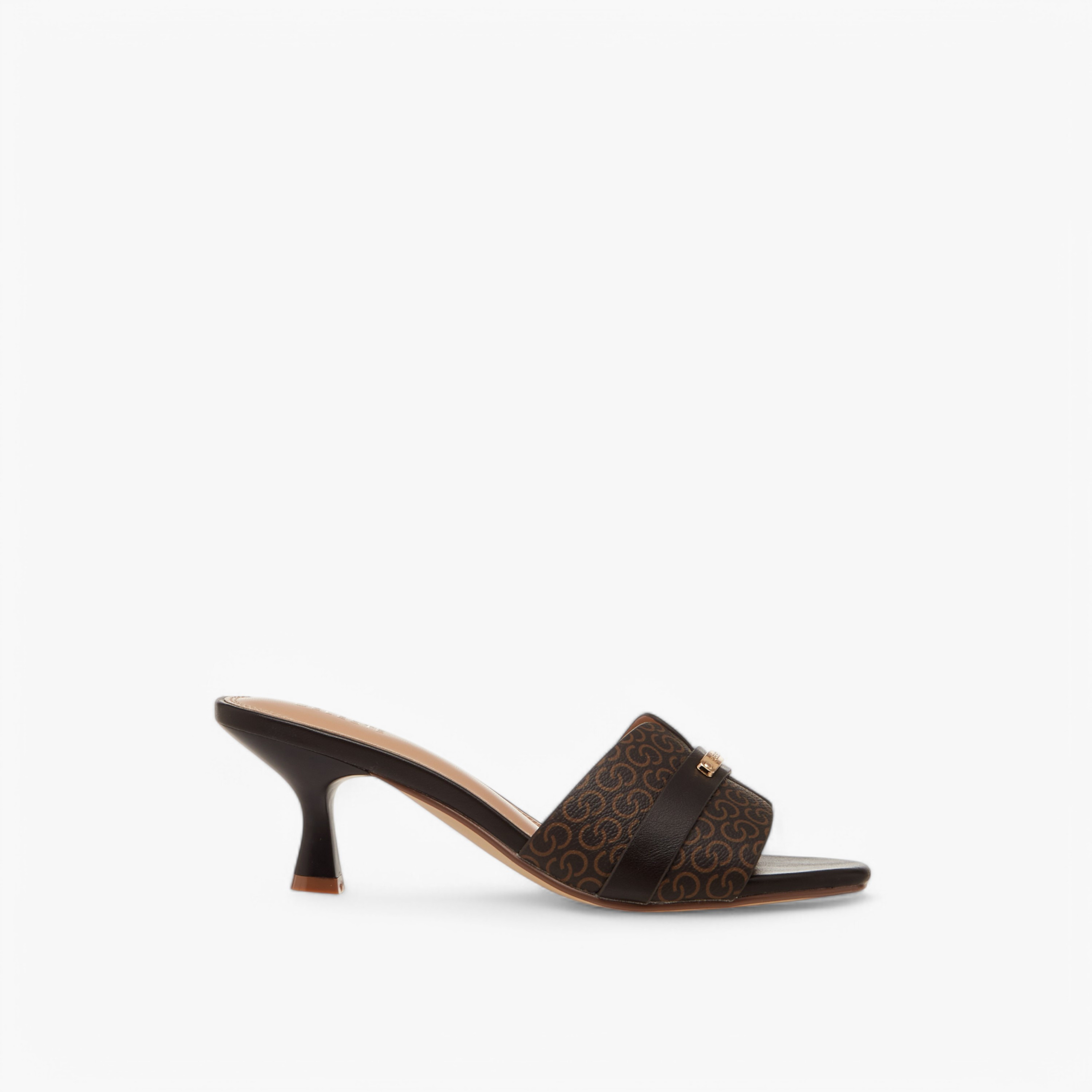 صندل سهل الارتداء بتفاصيل مونوجرام وكعب صغير للنساء من سيليست-women-shoes-sandals-heeled-image-3