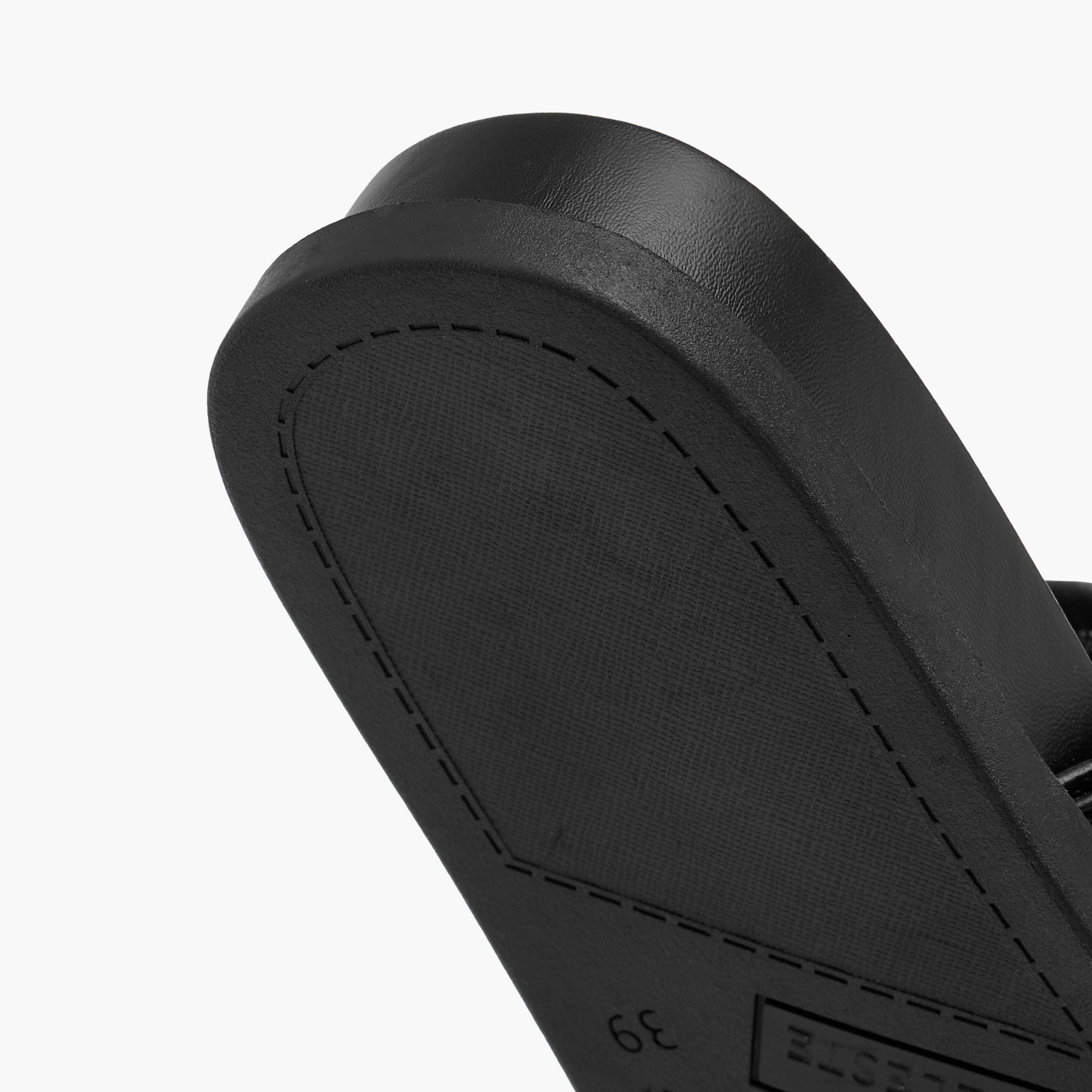 صندل مسطّح سهل الارتداء بإبزيم إغلاق للنساء من سيليست-women-shoes-flats-sandals-image-6