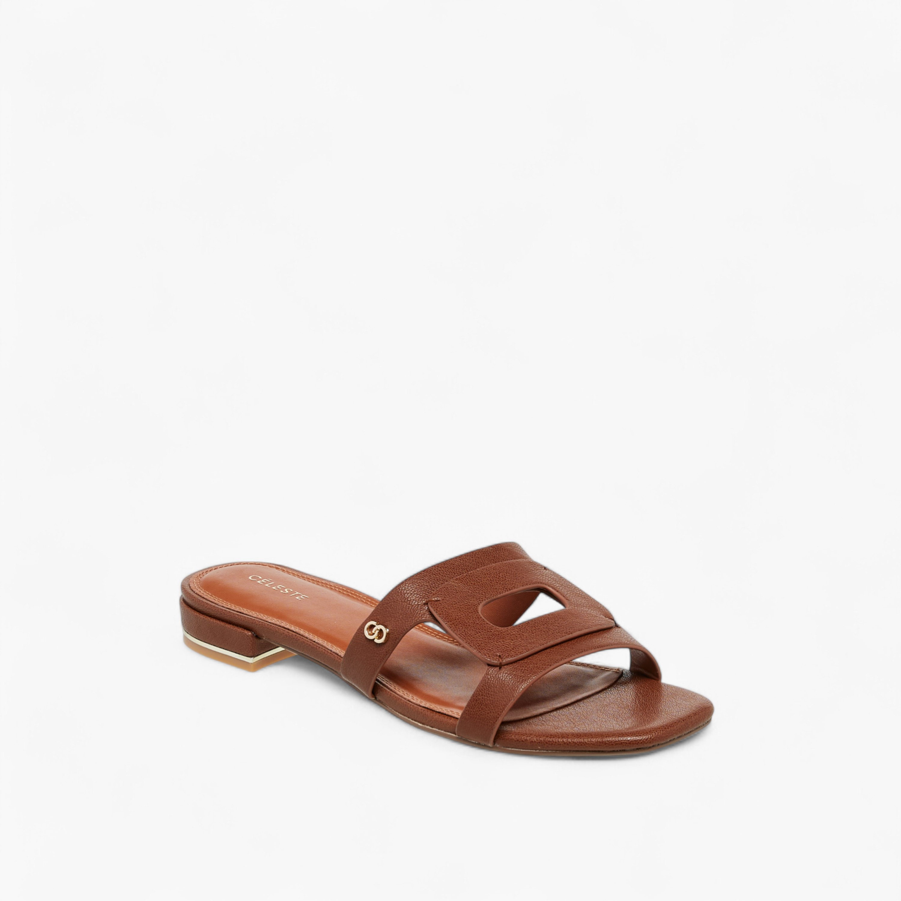 صندل سهل الارتداء بتفاصيل مفرغة للنساء من سيليست-women-shoes-flats-sandals-image-2