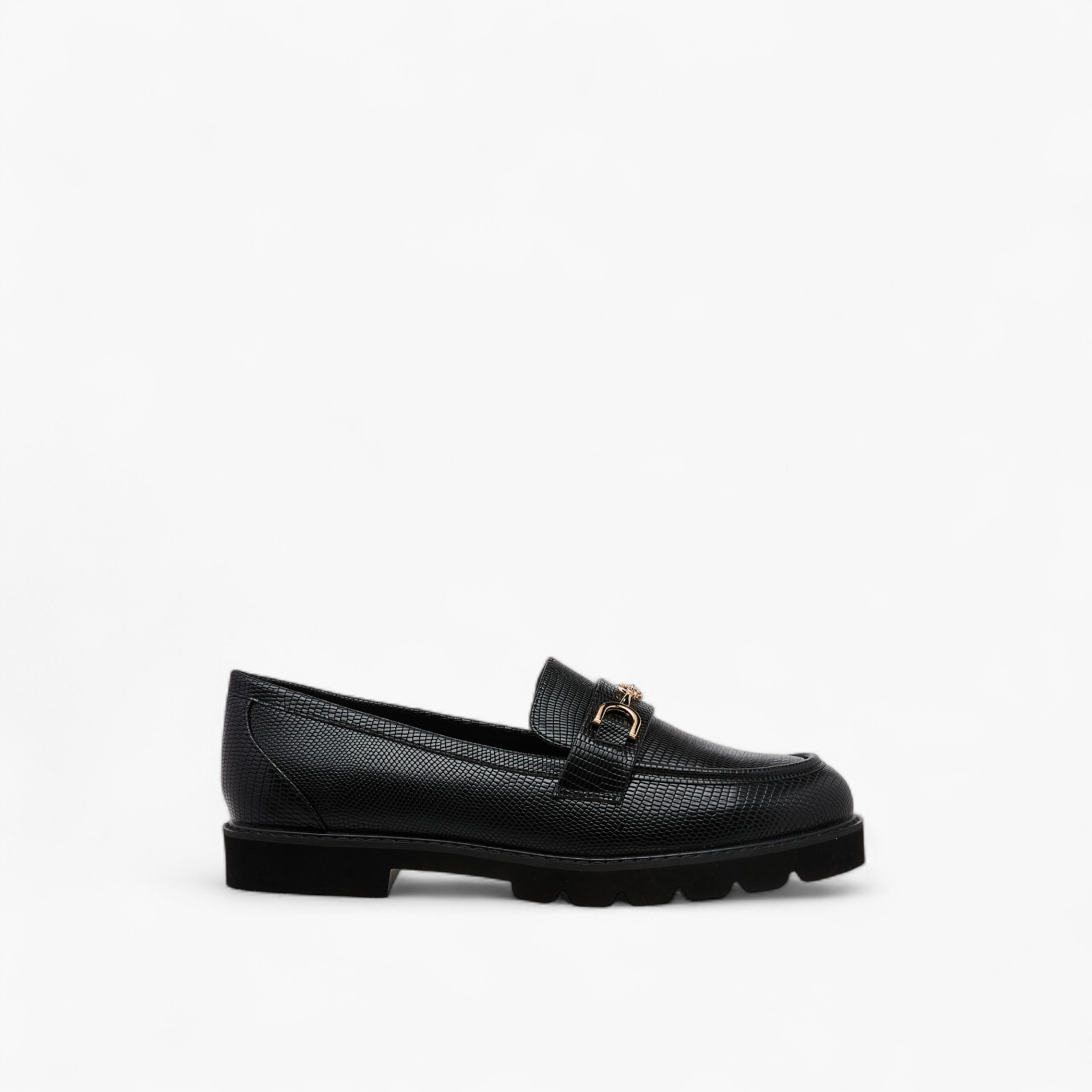 حذاء لوفر سهل الارتداء بزينة معدن للنساء من سيليست-women-shoes-loafersandmoccasins-image-3