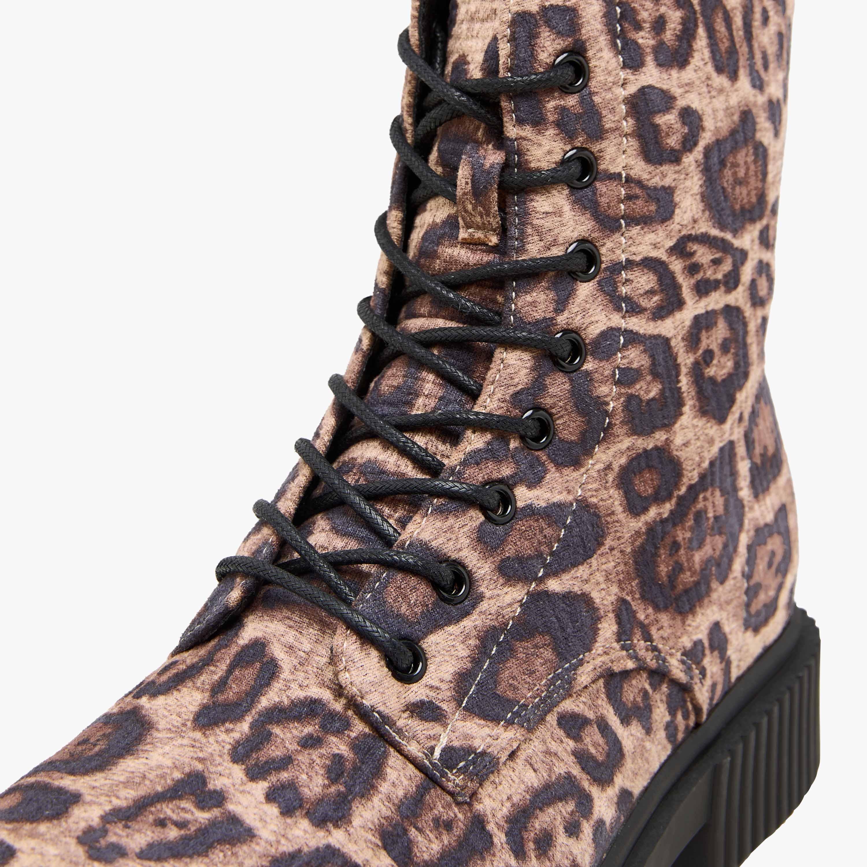 بوت بقصة عالية وطبعات حيوانات للنساء من ميسي-women-shoes-boots-image-4
