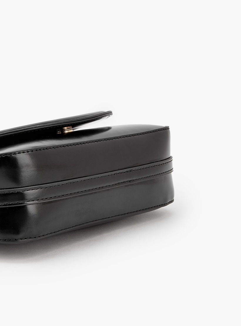 شنطة كروس بودي سادة بحزام قابل للفصل من فلورا بيلا-women-bagsandwallets-handbags-image-6