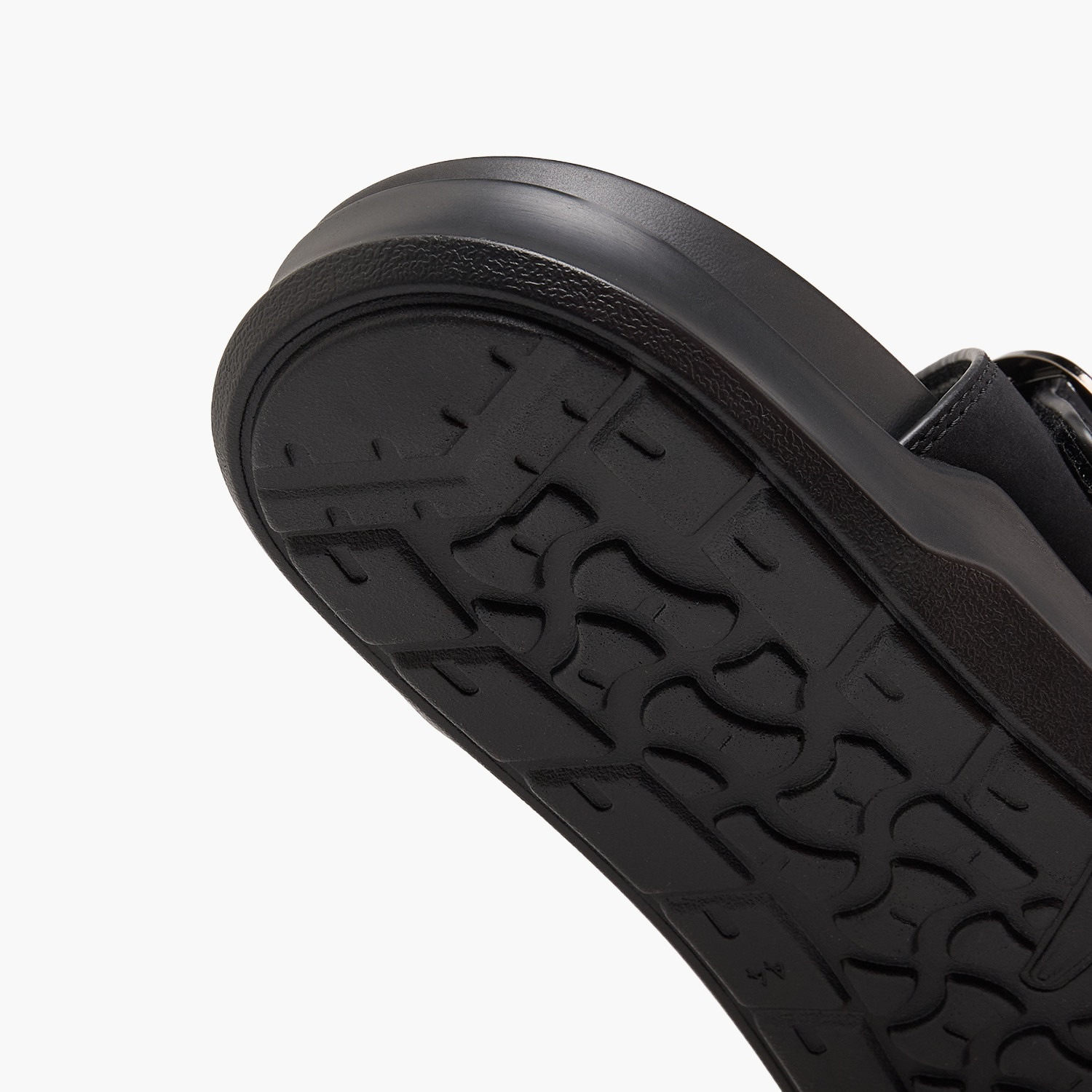 صندل سهل الارتداء بتفاصيل إبزيم للرجال من لو كونفورت-men-shoes-sandals-image-6