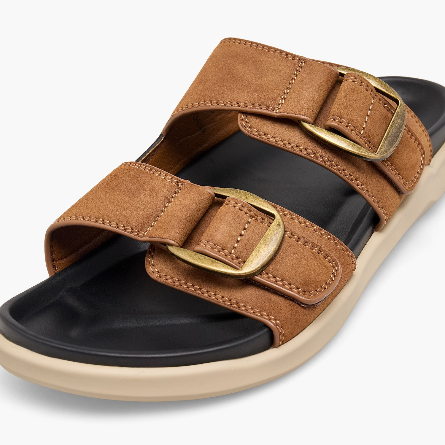 صندل سهل الارتداء بتفاصيل إبزيم للرجال من لو كونفورت-men-shoes-sandals-image-4