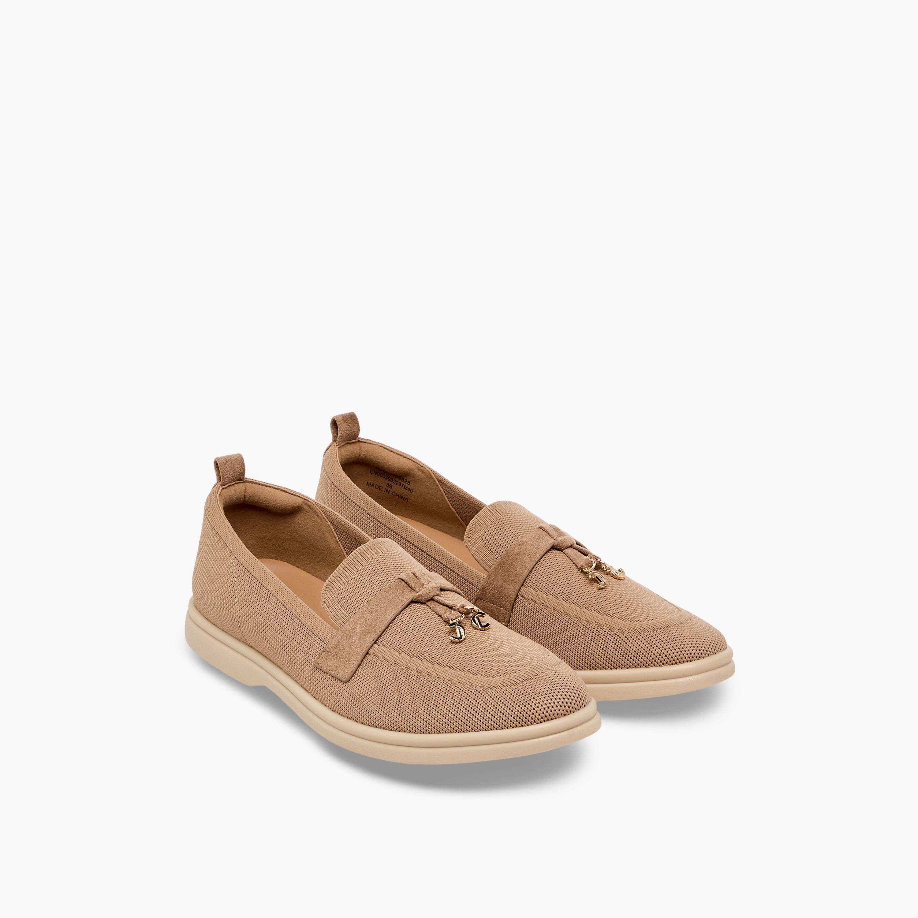 حذاء خفيف بزينة معدنية للنساء من لو كونفورت-women-shoes-loafersandmoccasins-image-1