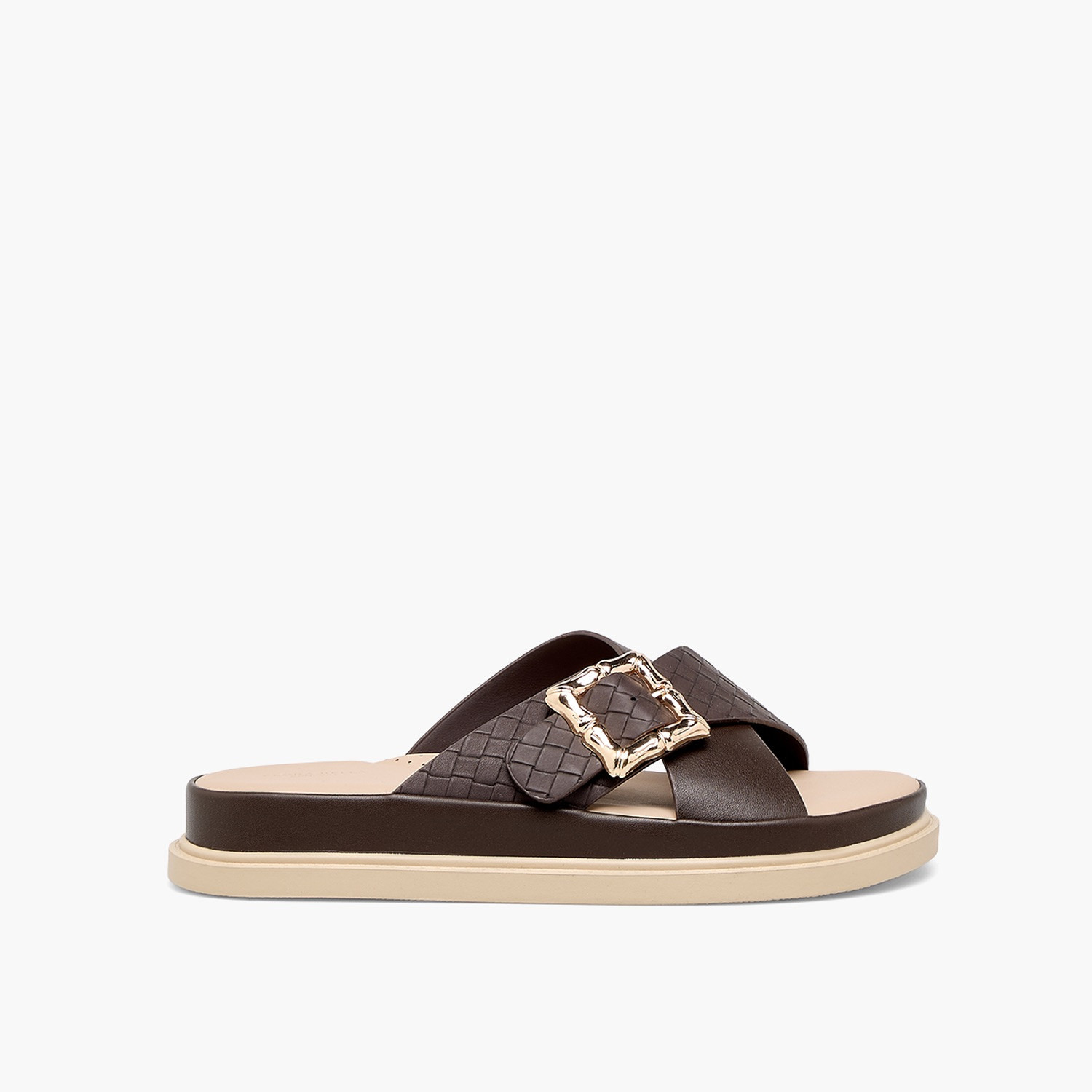 صندل بحزام متقاطع للنساء بارز الملمس من فلورا بيلا-women-shoes-flats-sandals-image-3