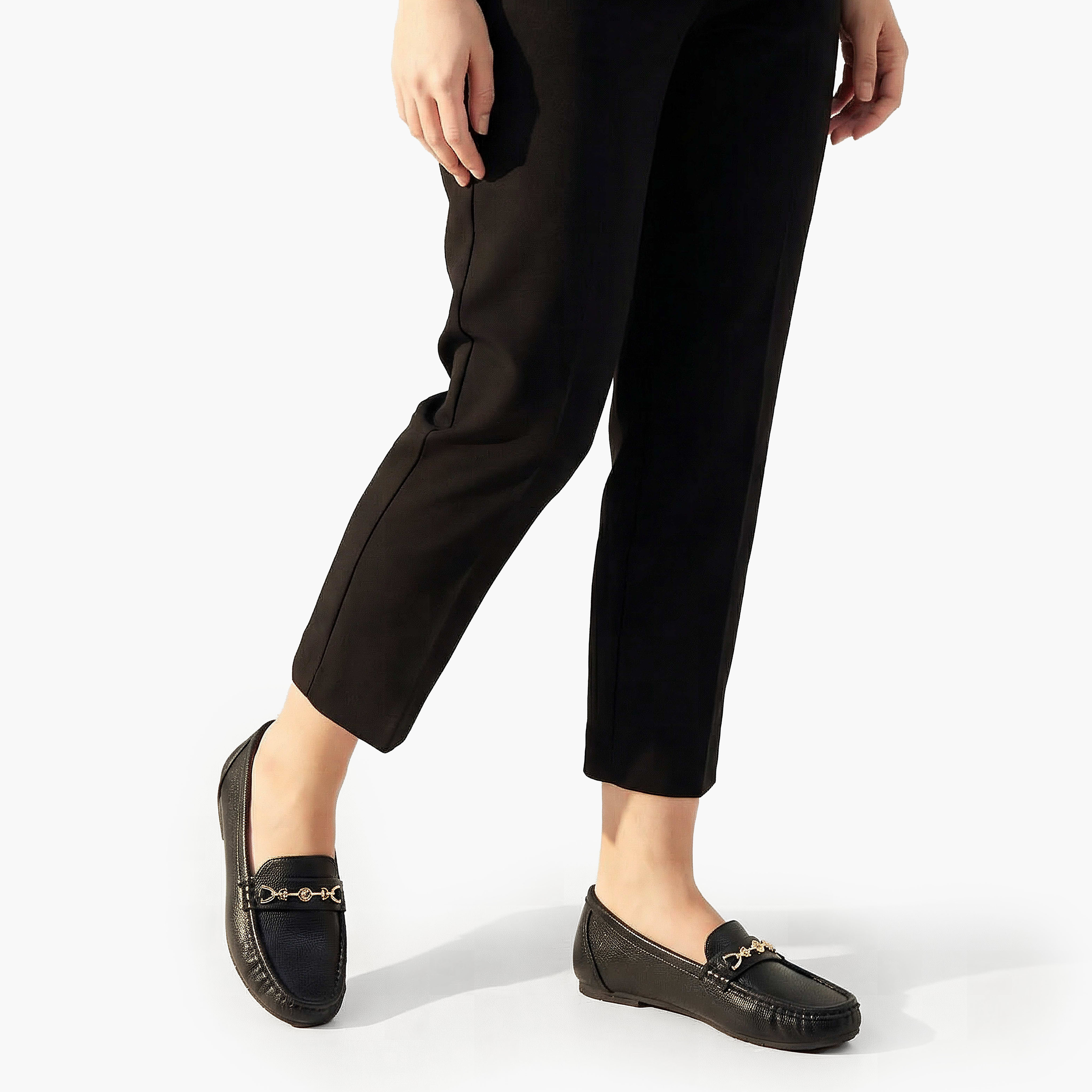 حذاء لوفر نسائي سهل الارتداء من لو كونفورت-women-shoes-flats-loafers-image-2