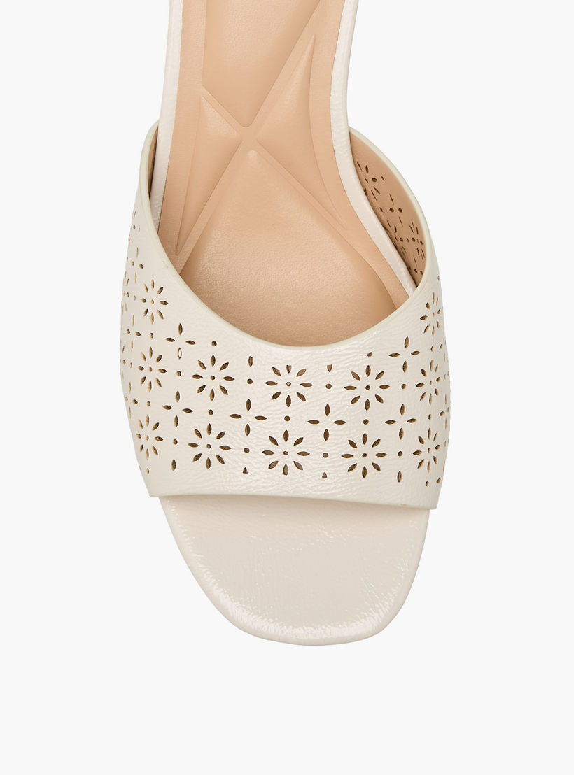 صندل مفرغ بالليزر بكعب صغير للنساء من سيليست-women-shoes-sandals-heeled-image-4
