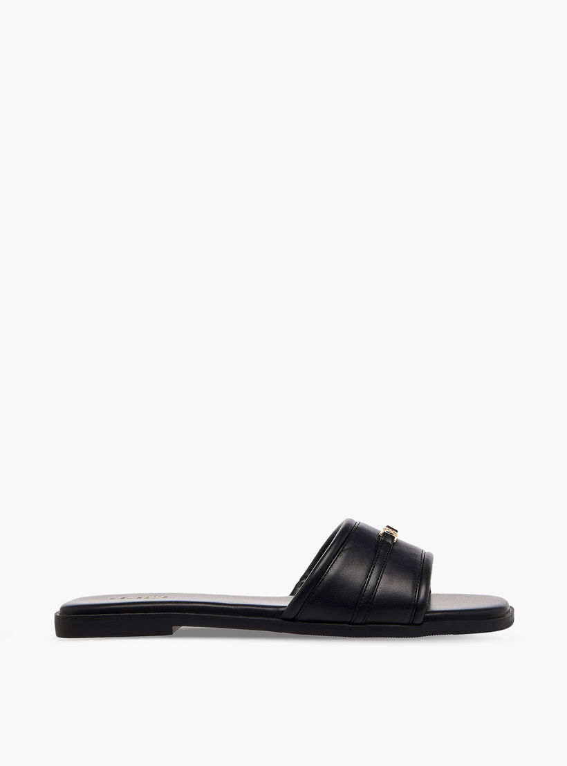 صندل مسطح بزينة معدنية للنساء من سيليست-women-shoes-flats-sandals-image-4