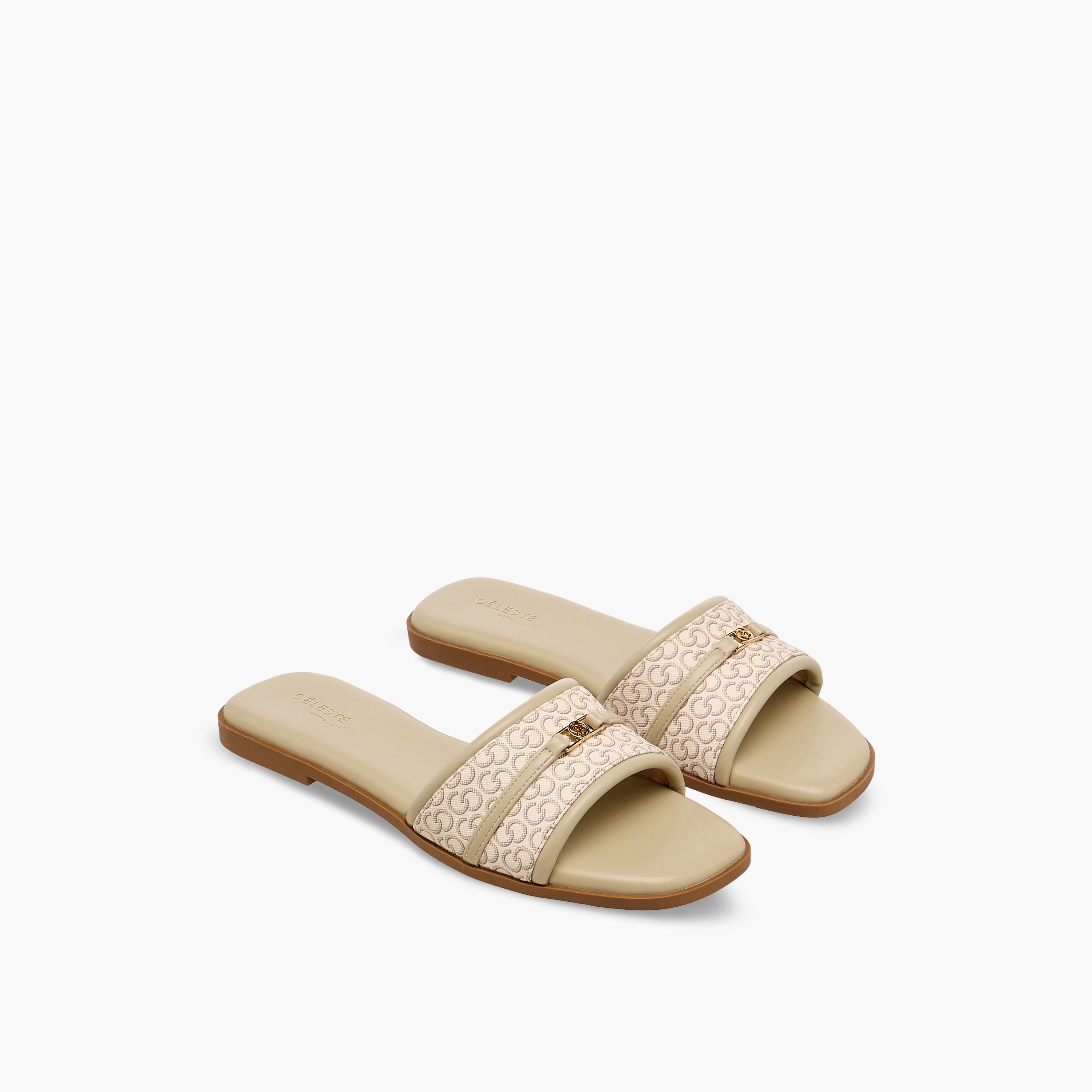 صندل مسطح بزينة مونوجرام للنساء من سيليست-women-shoes-flats-sandals-image-1