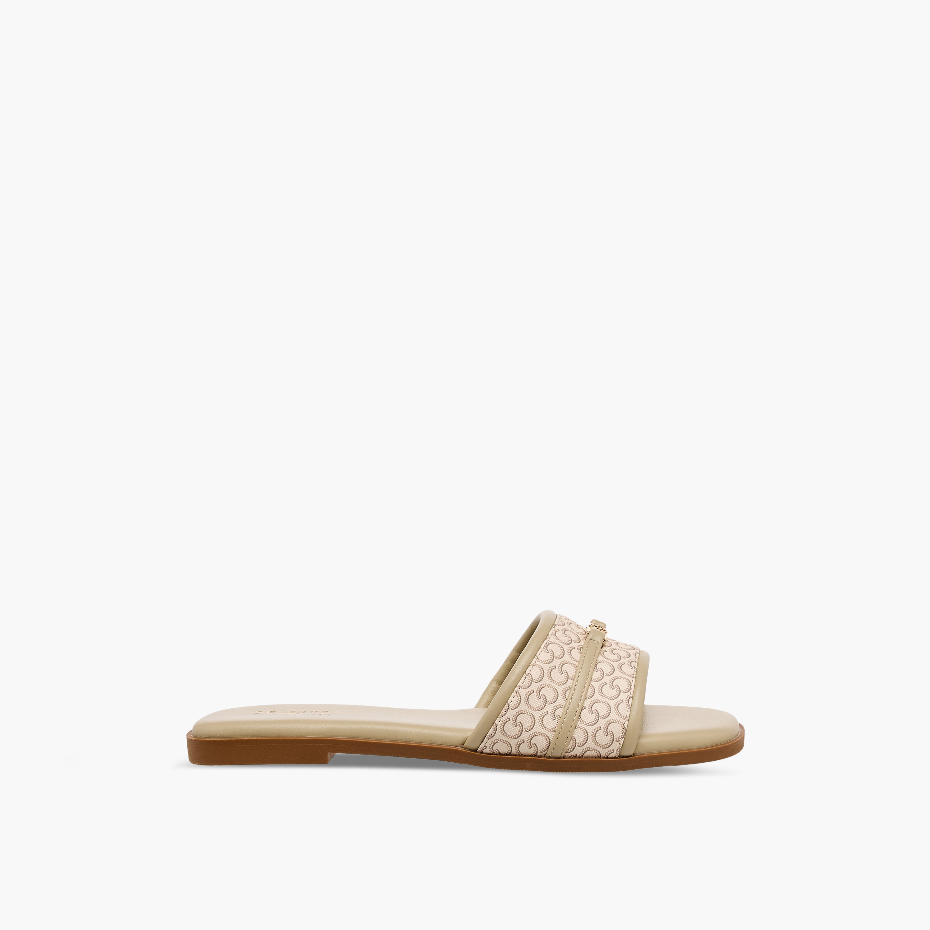 صندل مسطح بزينة مونوجرام للنساء من سيليست-women-shoes-flats-sandals-image-4