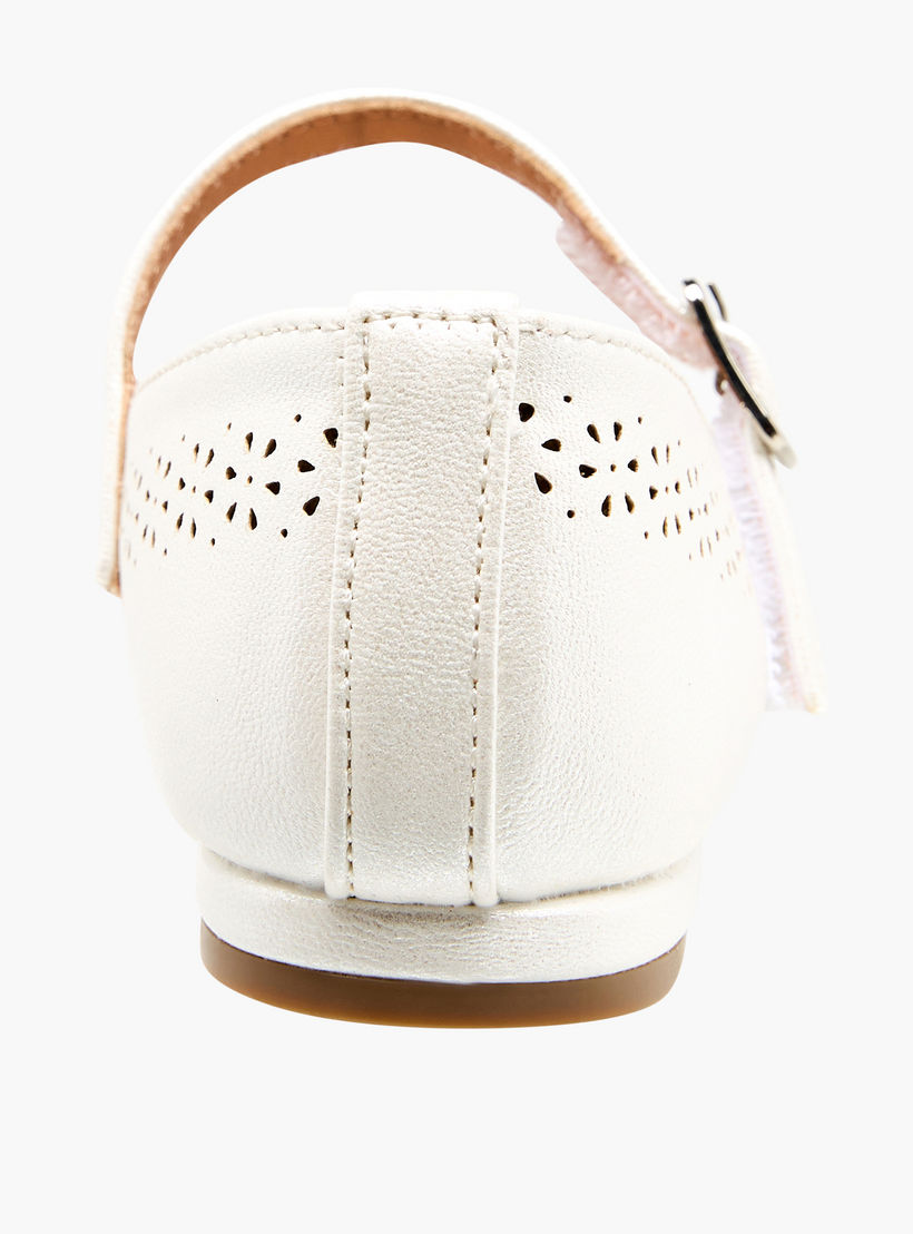 حذاء ماري جين بتفاصيل مفرغة بالليزر للبنات من جونيورز-girls-shoes-maryjanes-image-5