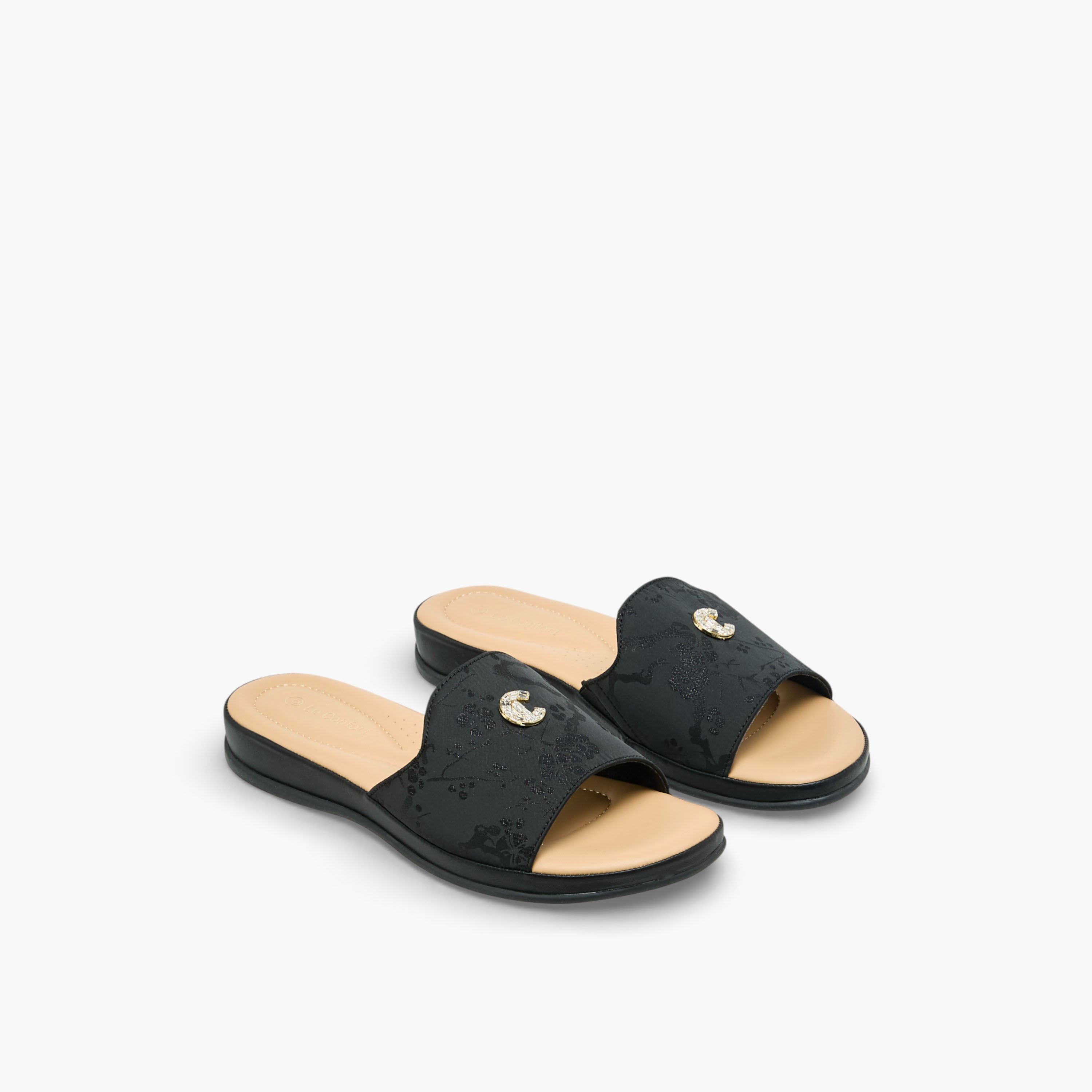 صندل مزين سهل الارتداء للنساء من لو كونفورت-women-shoes-flats-sandals-image-1