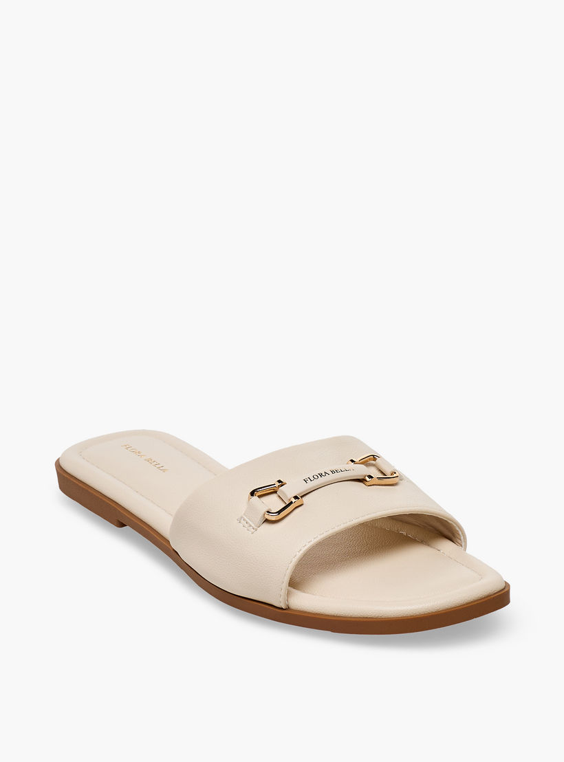 صندل بزينة معدنية للنساء من فلورا بيلا-women-shoes-sandals-flats-image-2