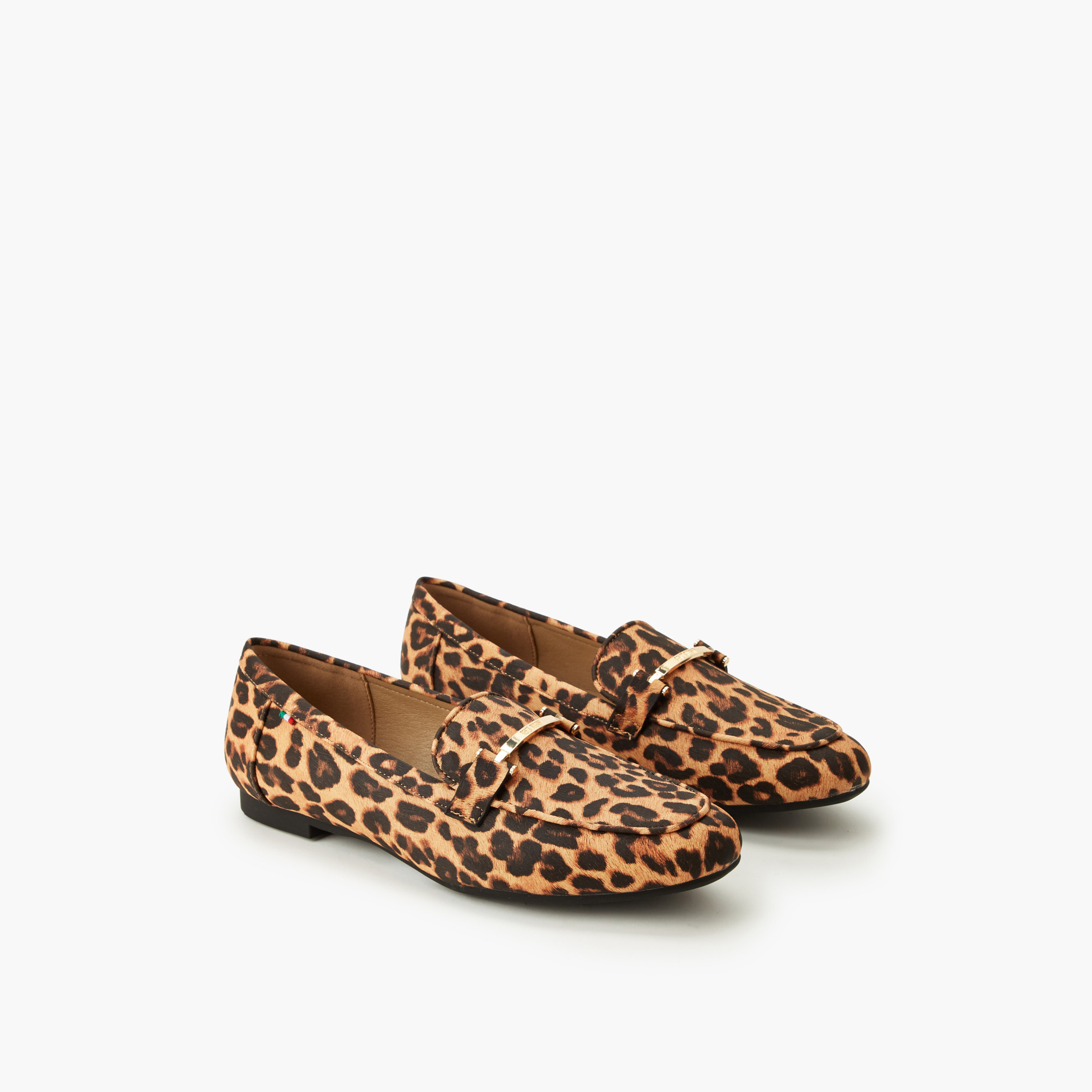 حذاء سهل الارتداء بطبعات حيوانات للنساء من رينزو روجاني-women-shoes-loafersandmoccasins-image-1