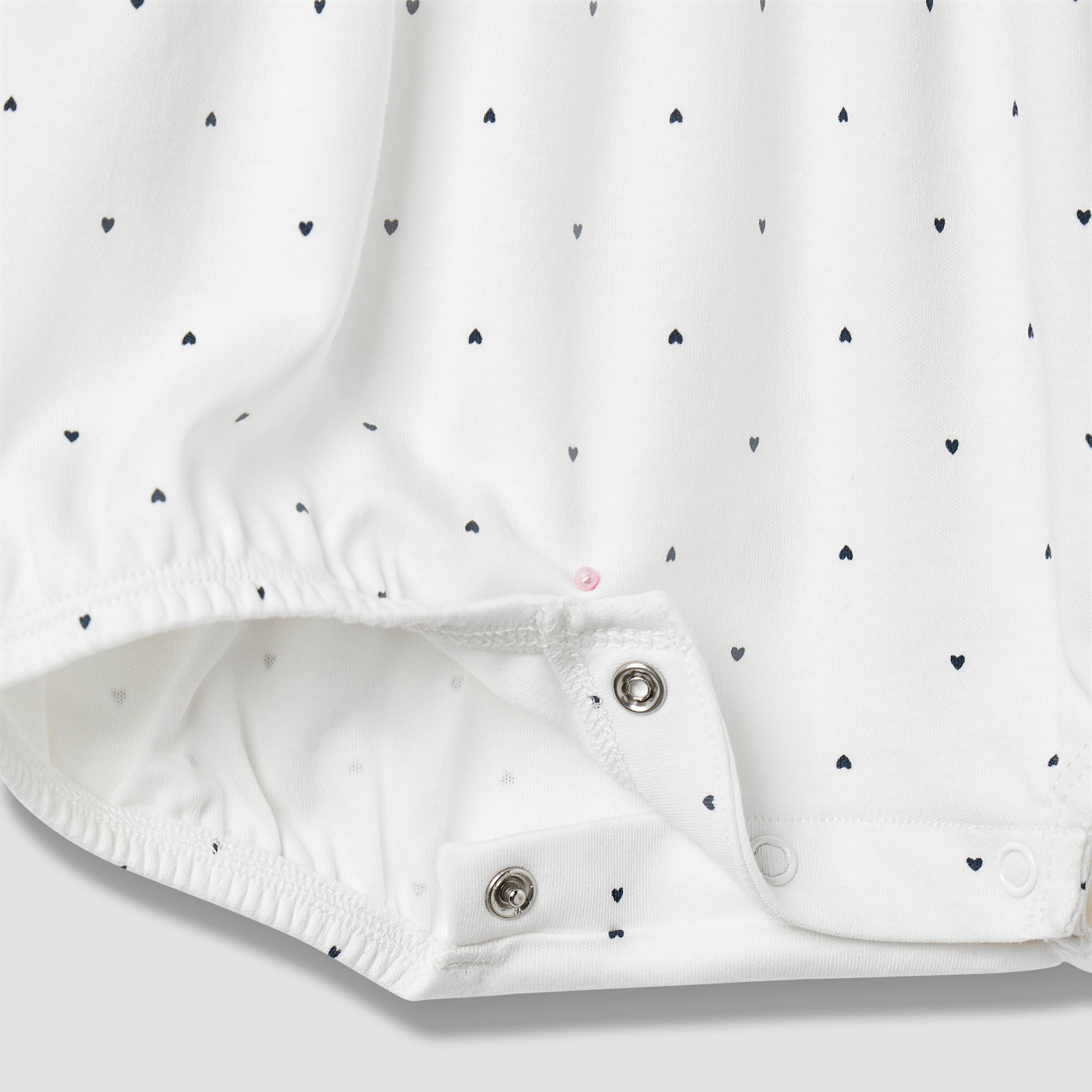 أفرول بطبعات قلوب بأكمام قصيرة وأزرار إغلاق من جونيورز-baby-girls-clothing-rompers-image-6