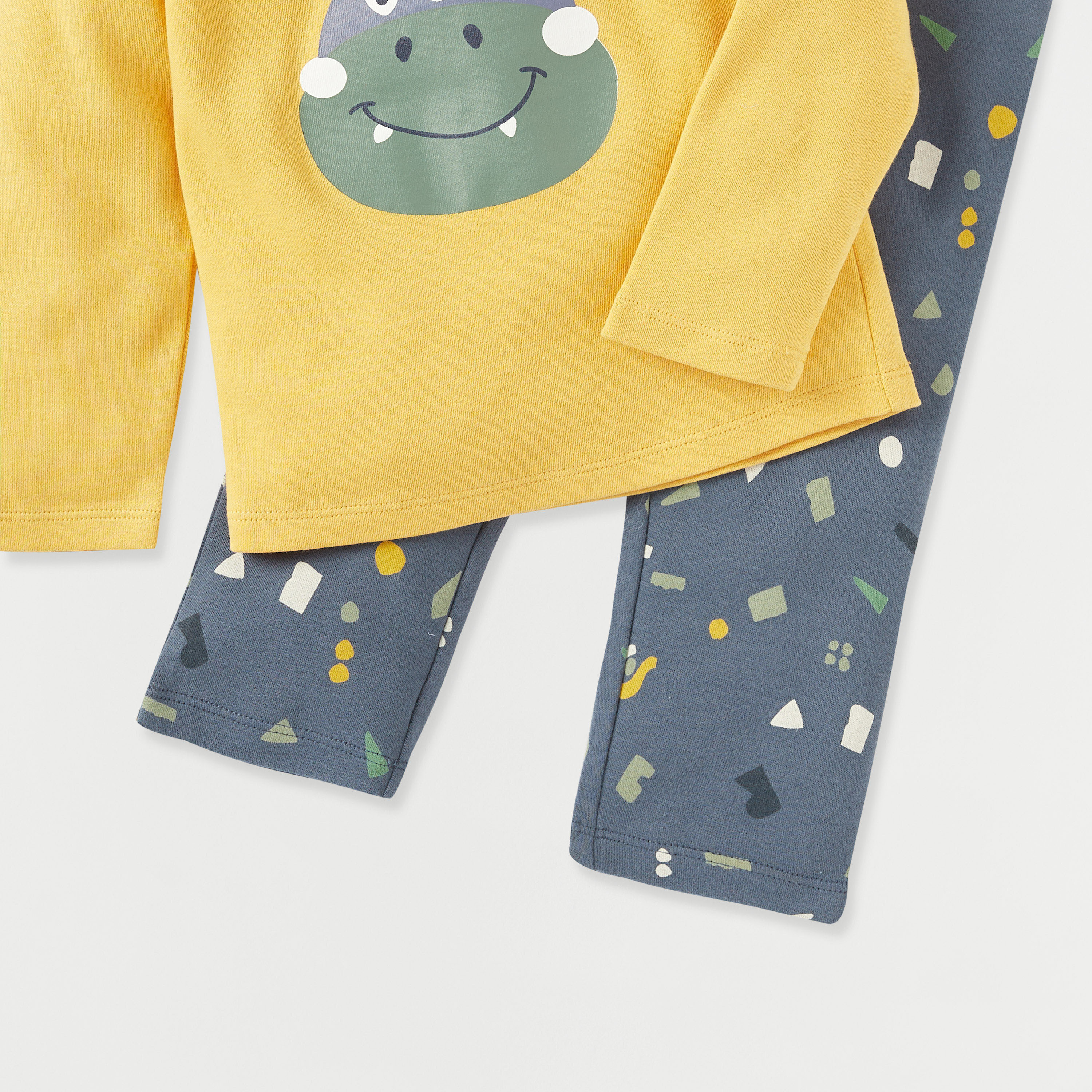 طقم تيشيرت بأكمام طويلة وطبعات مع بنطلون بيجاما من جونيورز-baby-boys-clothing-nightwear-pyjamasets-image-5