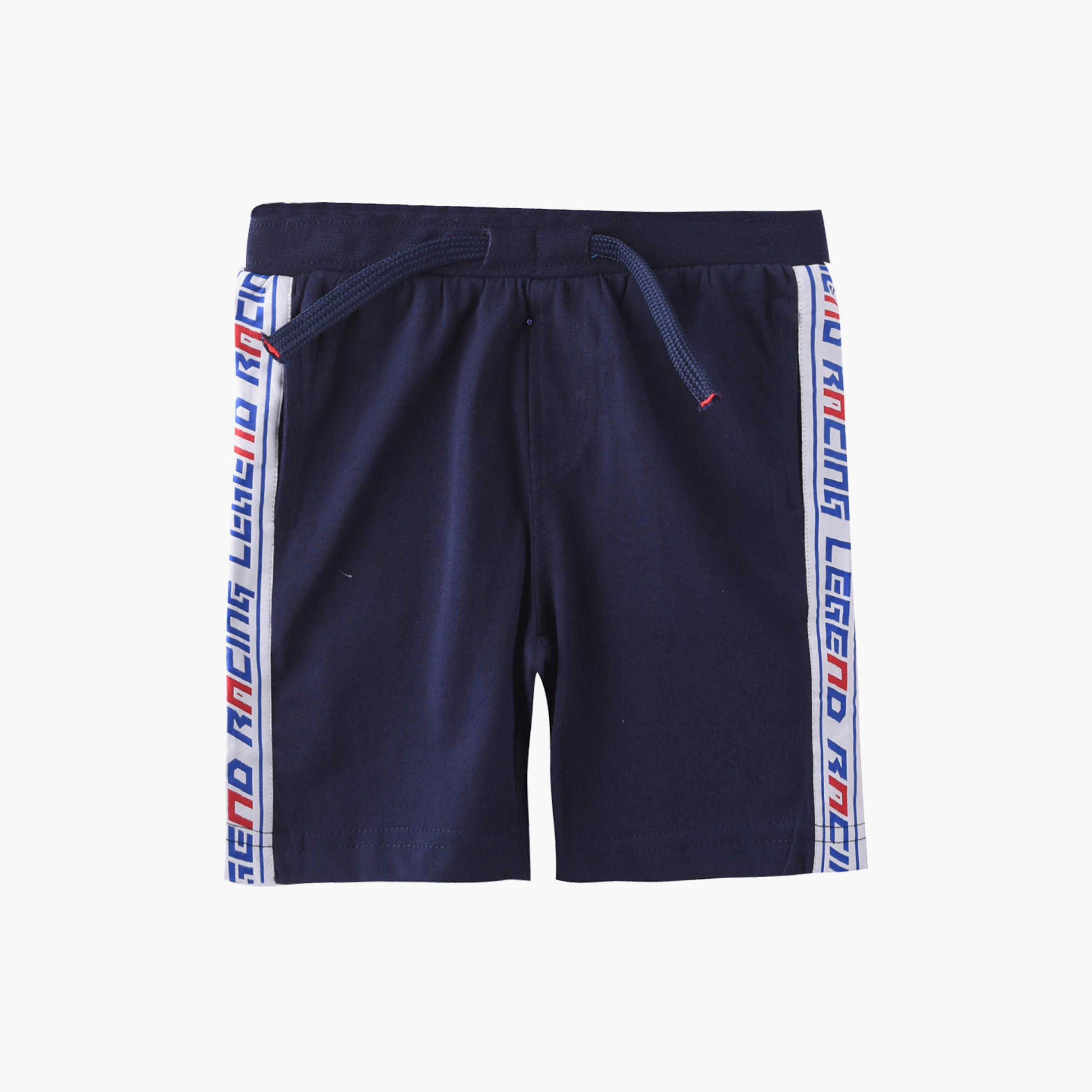 طقم تي شيرت بأكمام قصيرة وشورت بطبعة ليجند ريسينغ من فيكتور اند جين-baby-boys-clothing-setsandcoords-image-3