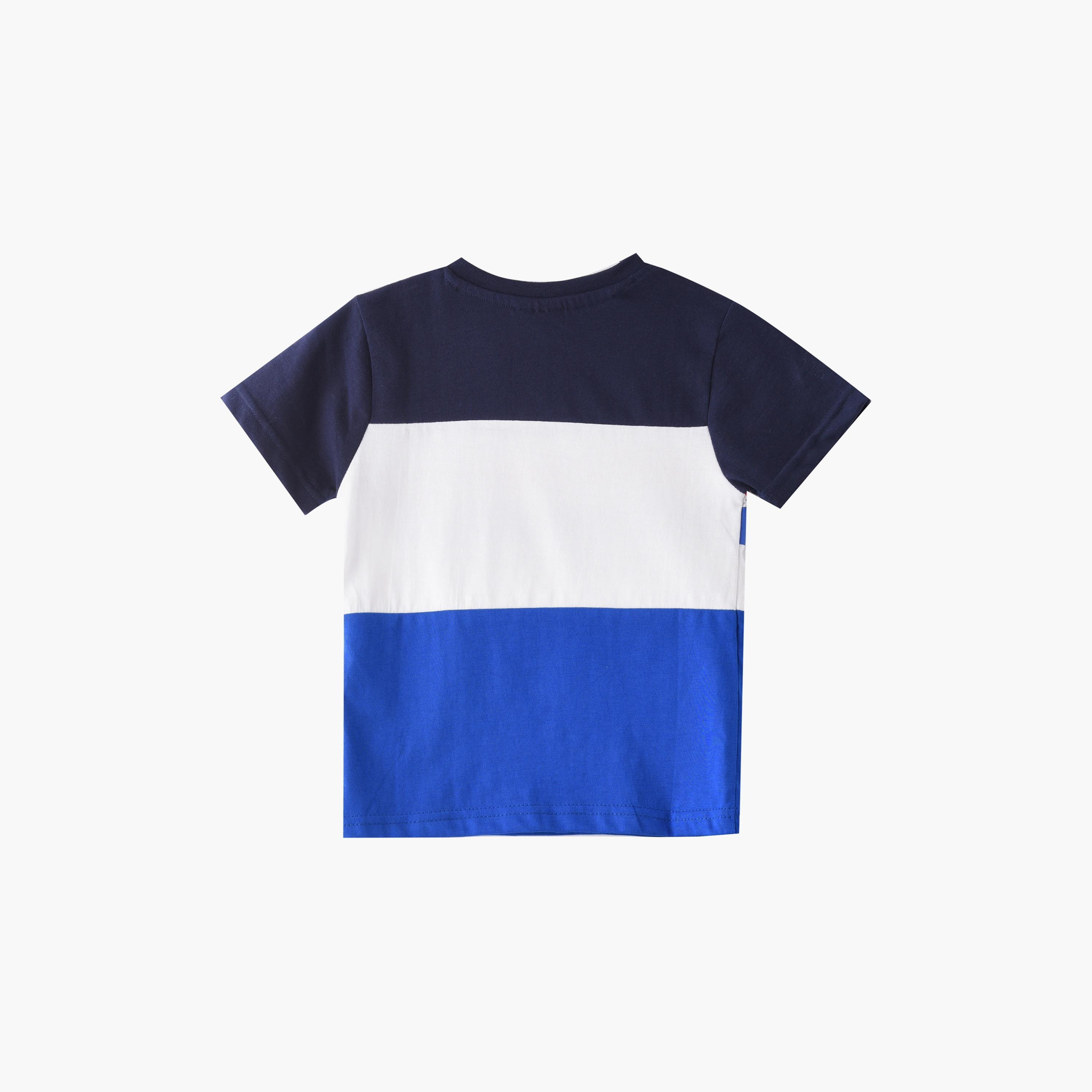 طقم تي شيرت بأكمام قصيرة وشورت بطبعة ليجند ريسينغ من فيكتور اند جين-baby-boys-clothing-setsandcoords-image-4