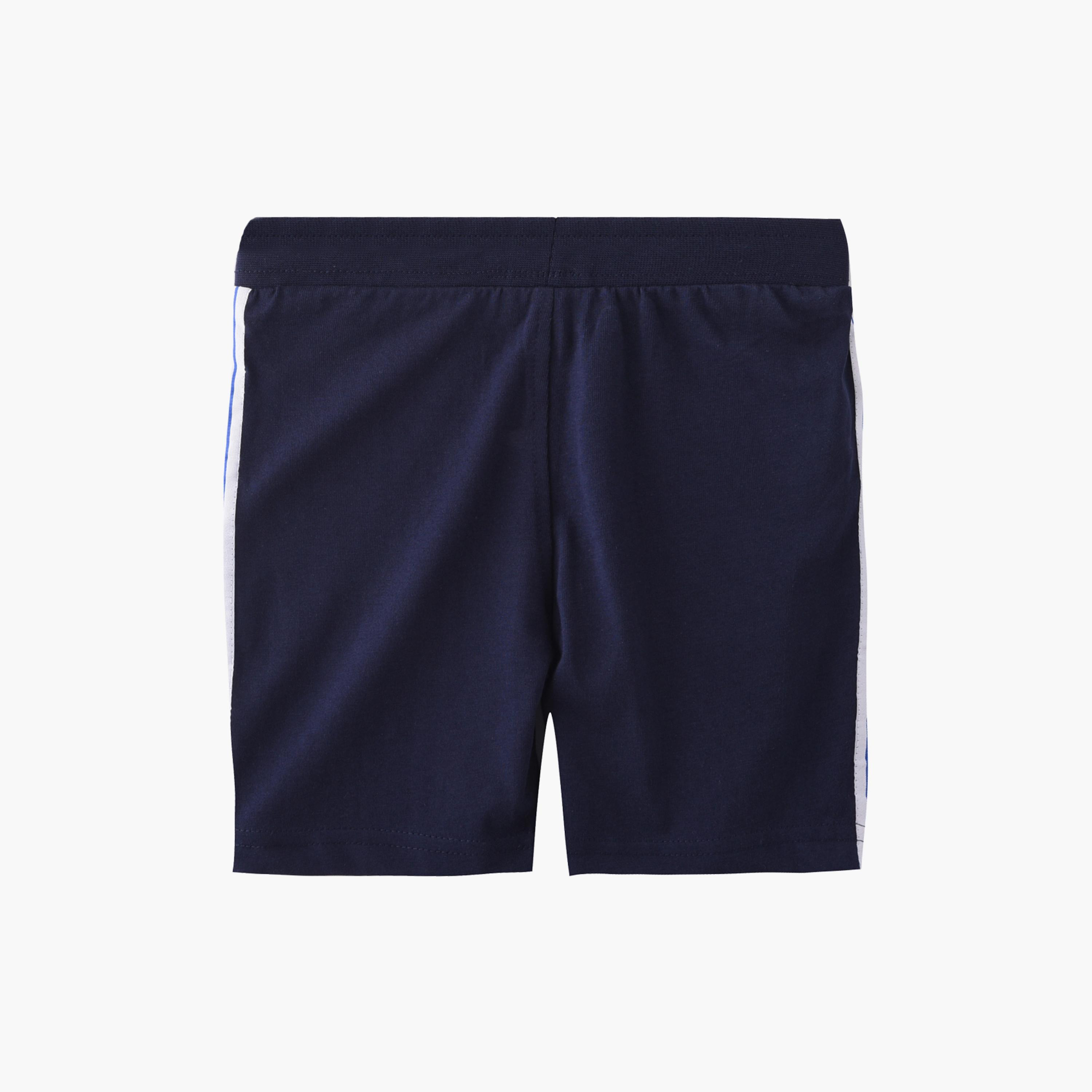 طقم تي شيرت بأكمام قصيرة وشورت بطبعة ليجند ريسينغ من فيكتور اند جين-baby-boys-clothing-setsandcoords-image-5