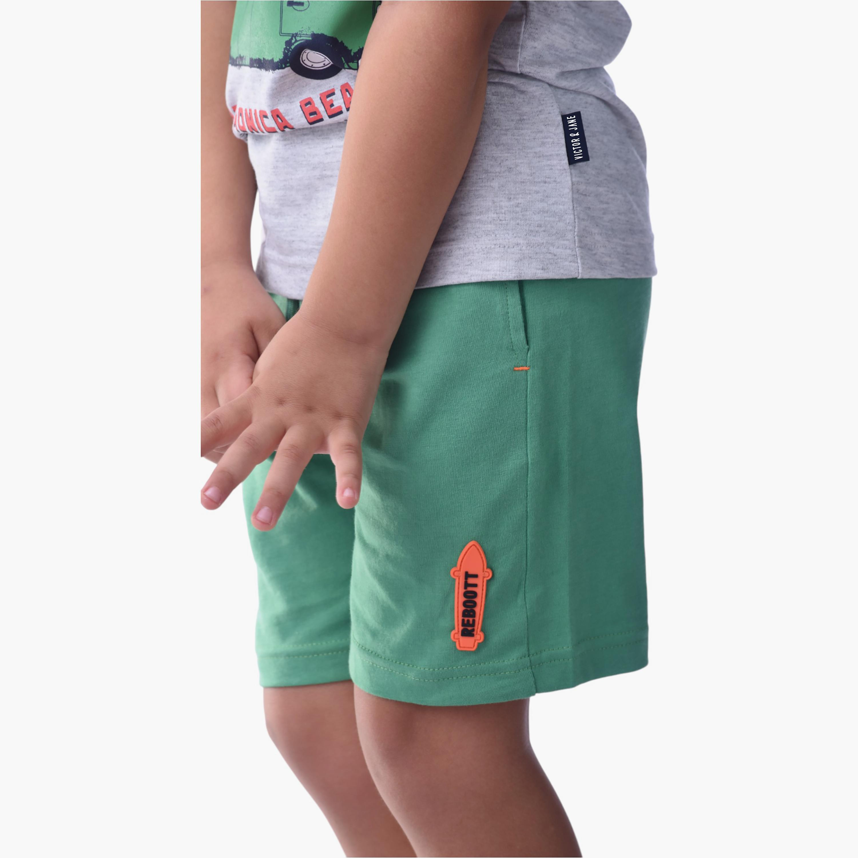 طقم تي شيرت وشورت  قطن 100% قطعتين بطبعة سيرف أب من فيكتور آند جين-boys-clothing-setsandcoords-image-3