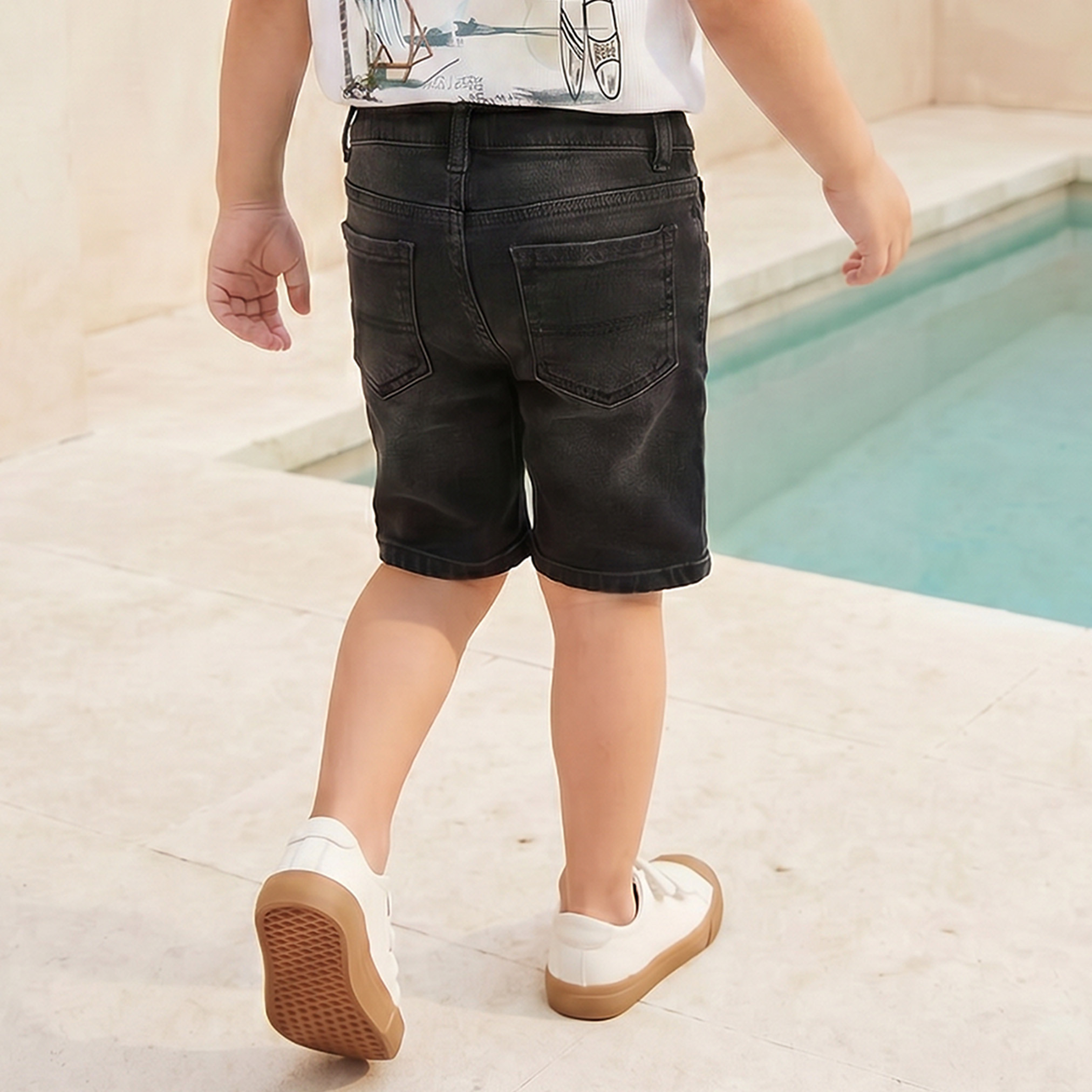 شورت طول الركبة برباط خصر وجيوب من جونيورز-boys-clothing-bottoms-shorts-image-3