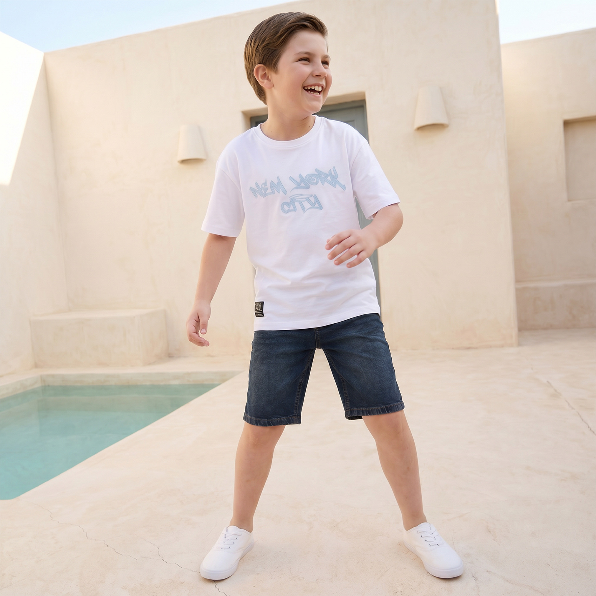 شورت دينم بطول الركبة بخصر برباط وجيوب من جونيورز-boys-clothing-bottoms-shorts-image-2
