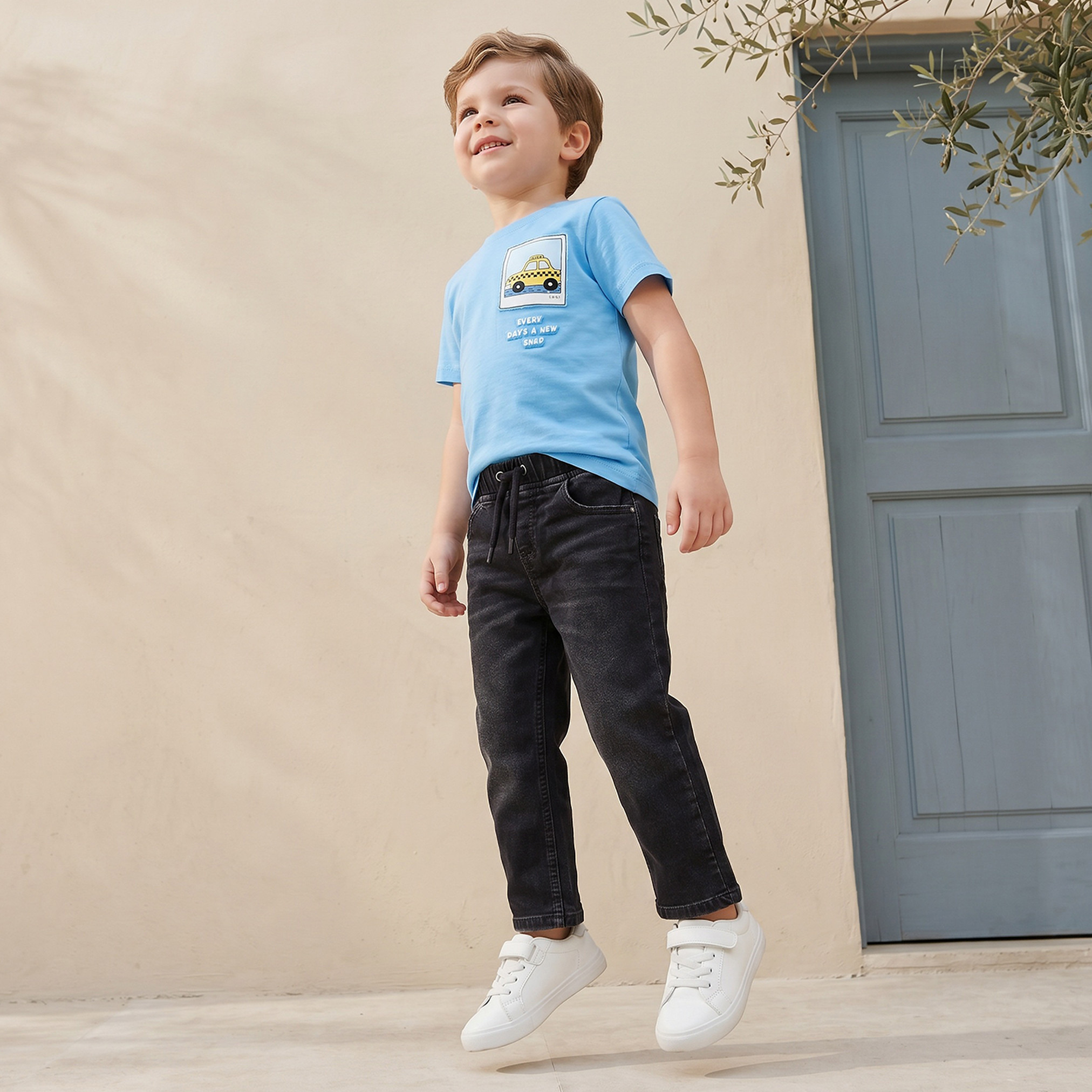 Juniors Drawstring Waistband Jeans with Pockets-boys-clothing-bottoms-jeans-image-5