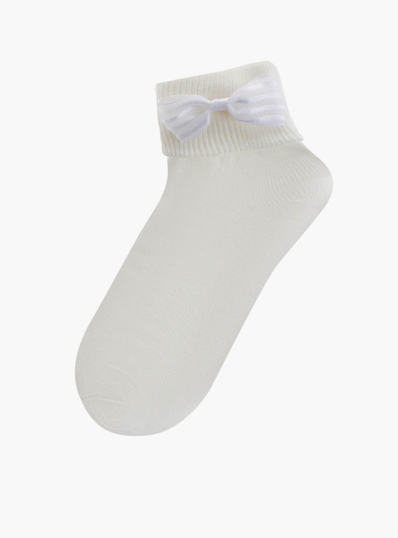 جوارب بتفاصيل فيونكة من فلورا بيلا - طقم من 3 أزواج-girls-accessories-socks-image-2