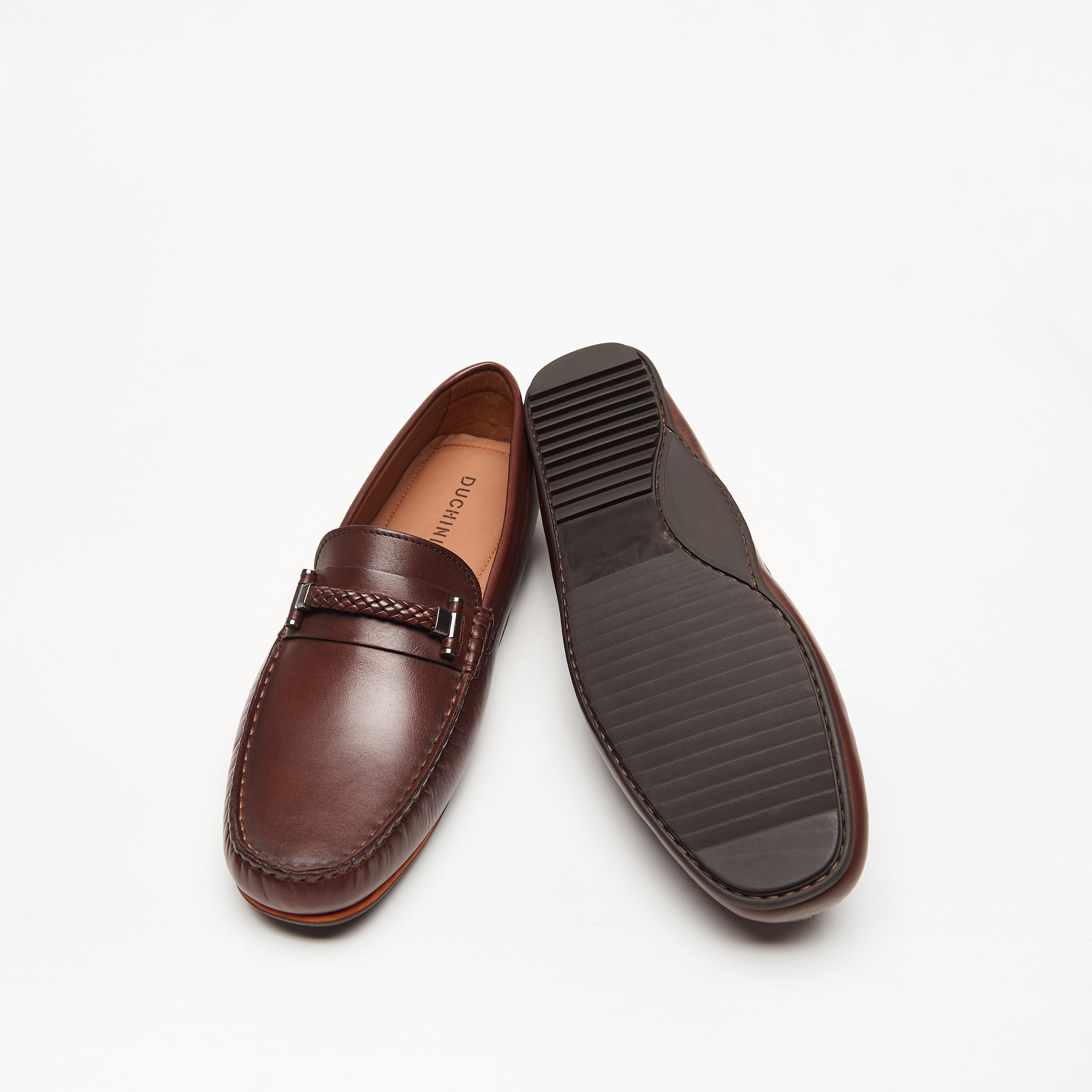 حذاء موكاسين بزينة معدنية للرجال من دوتشيني-men-shoes-loafersandmoccasins-image-3