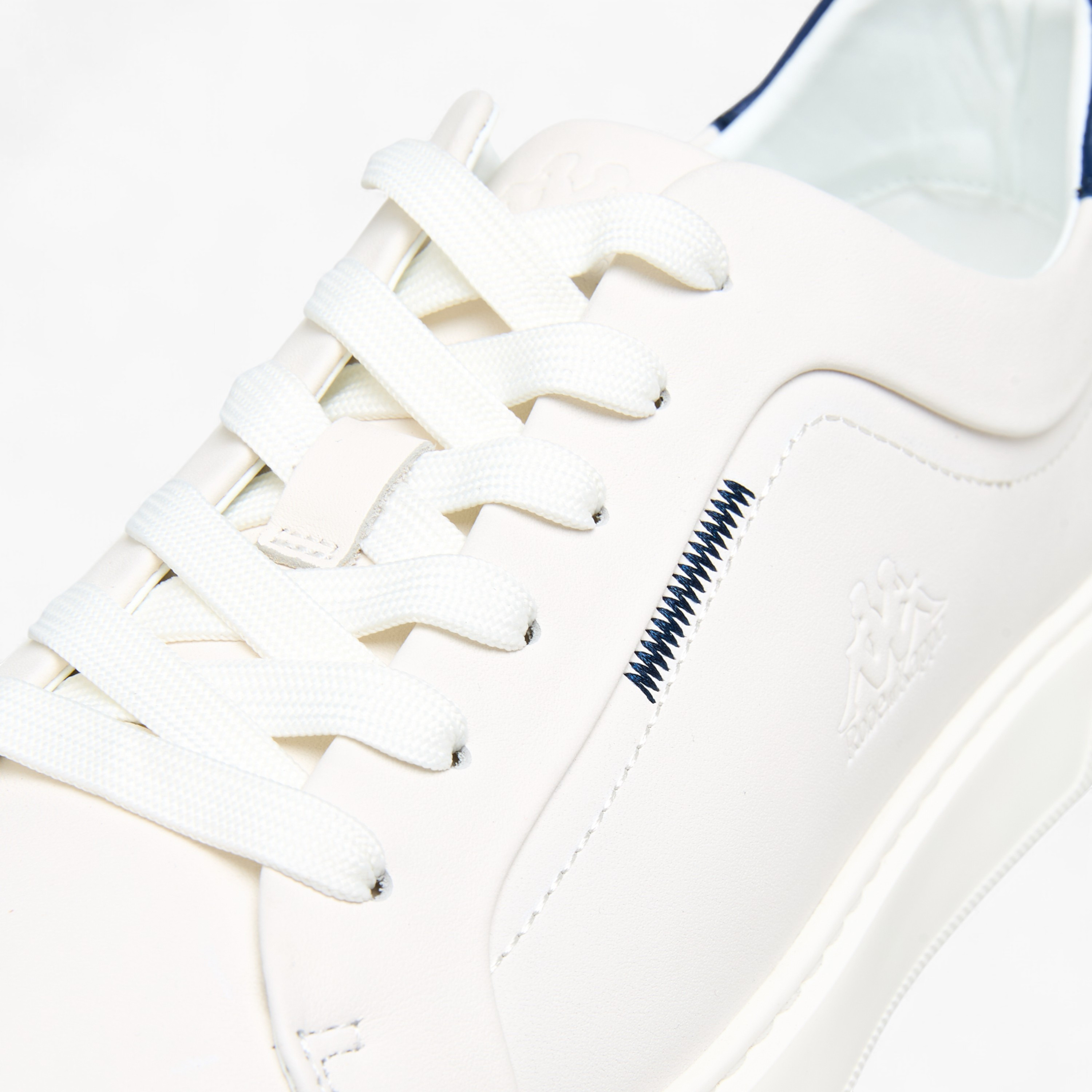 حذاء سنيكرز سادة روب دي كابا برباط للرجال من كابا-men-shoes-sneakers-image-4