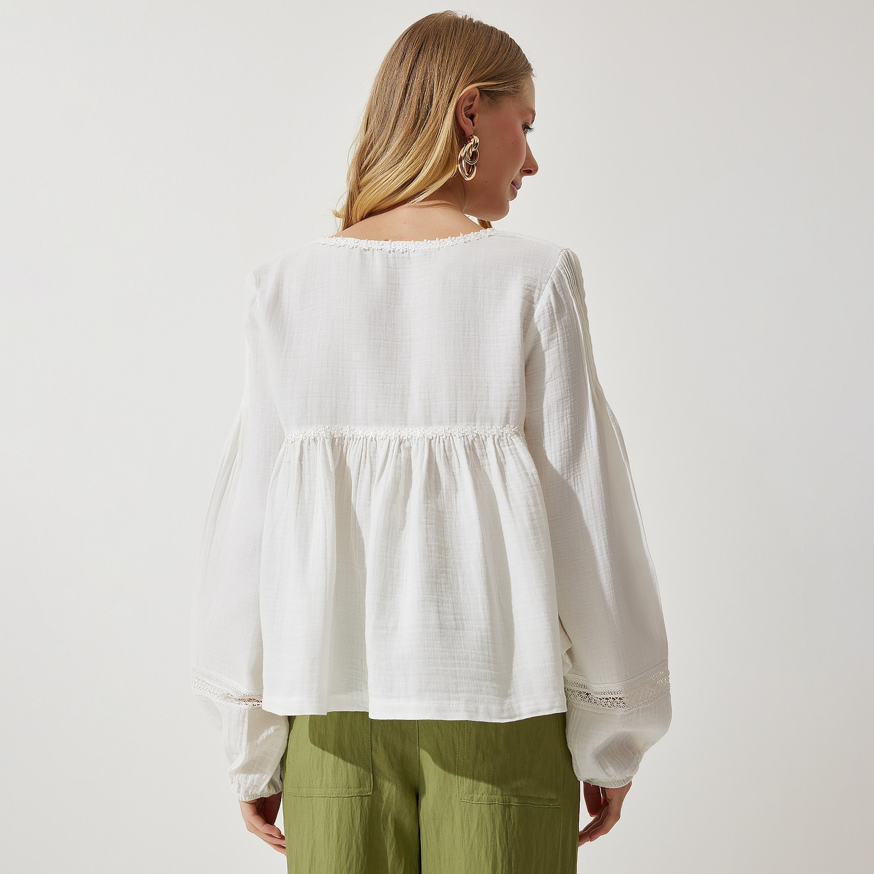 Happiness Istanbul White Flower and Pearl Detailed Muslin Women's Blouse-women-clothing-shirtsandblouses-blouses-image-3