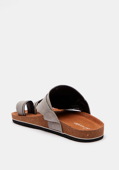 Al Waha Solid Slip-On Arabic Sandals with Toe Ring Accent-Boy%27s Sandals-image-2